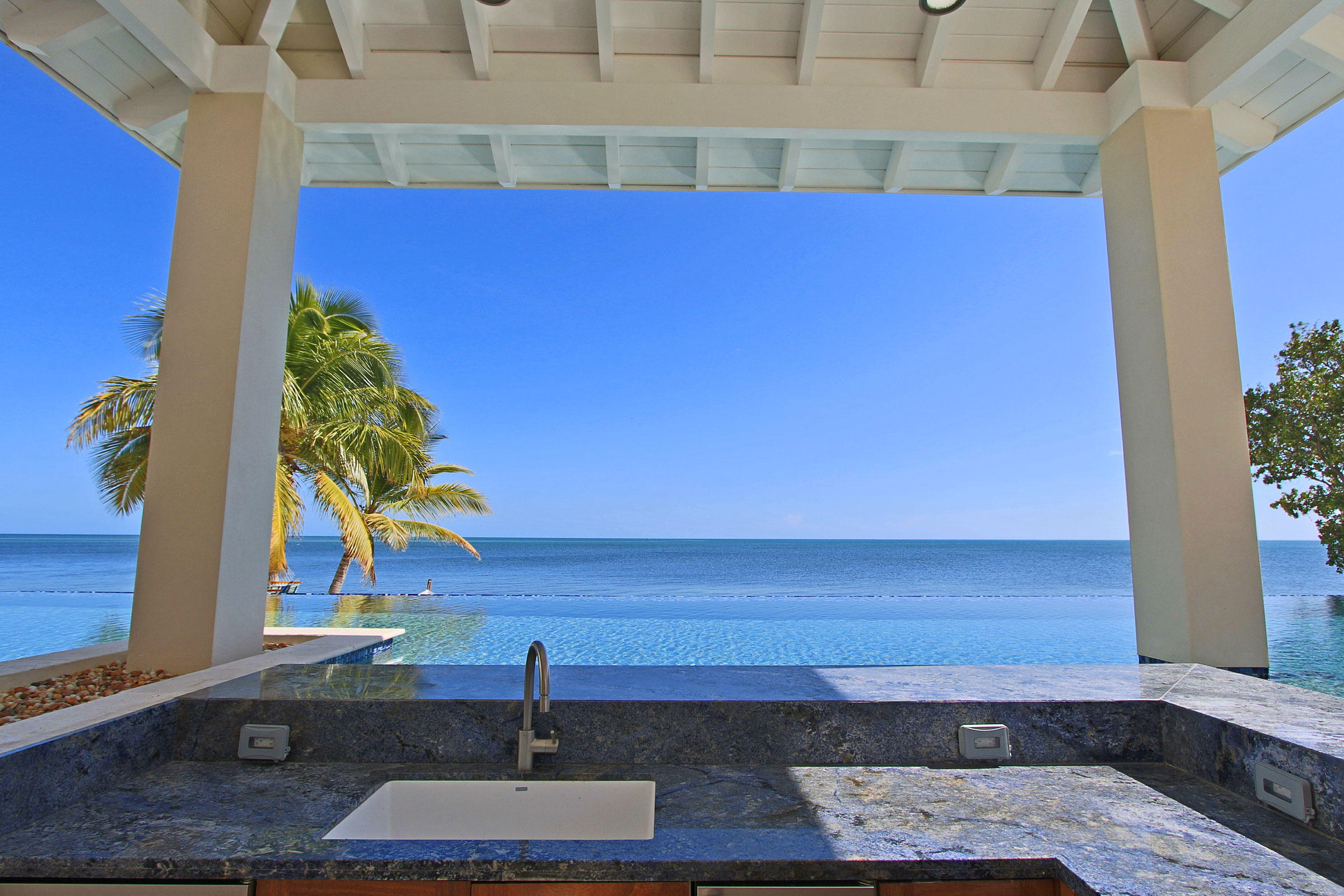30 Ocean Front Drive, KEY LARGO, Florida, 33037, United States, 4 Bedrooms Bedrooms, ,4 BathroomsBathrooms,Residential,For Sale,30 Ocean Front Drive,1675367