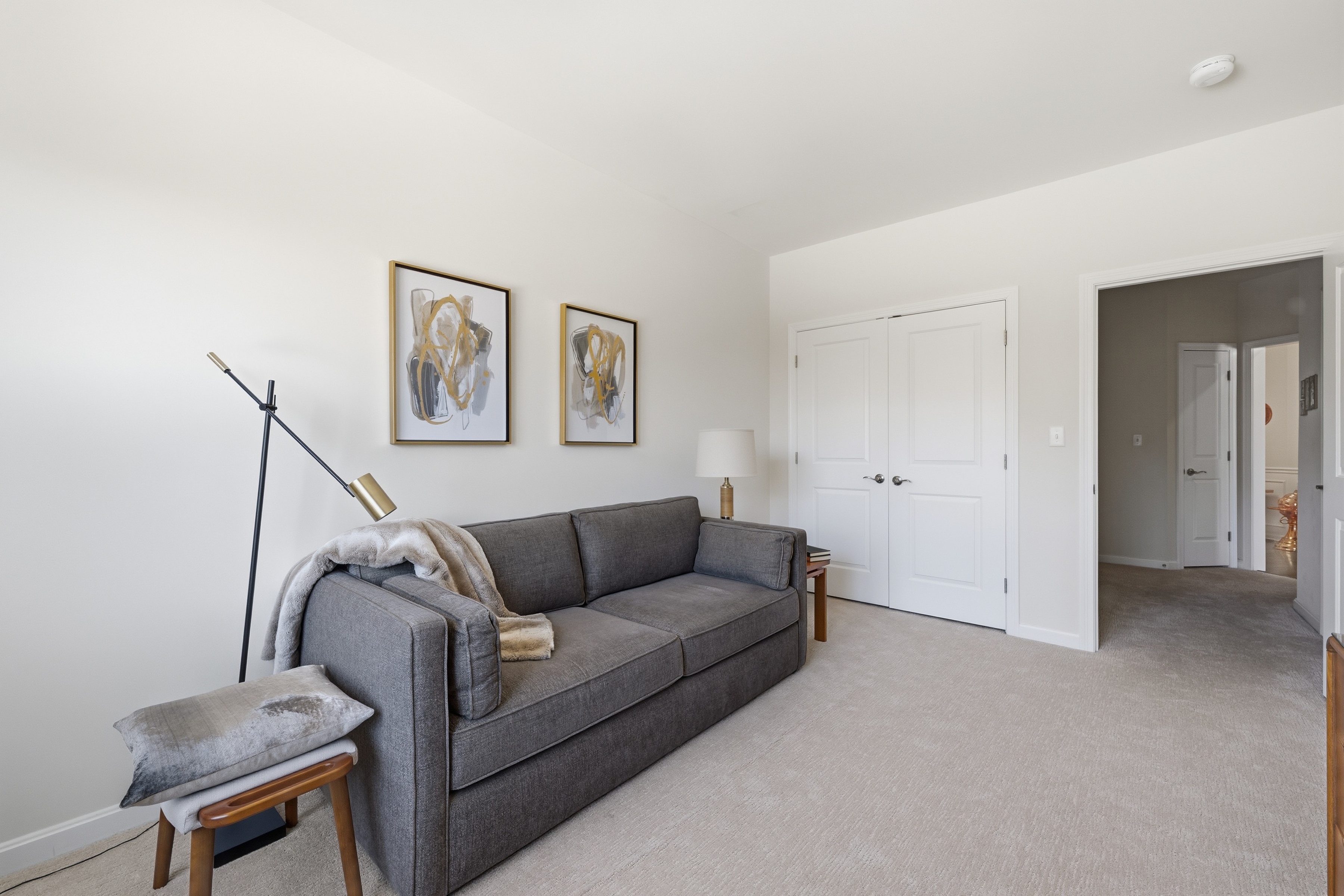 Natick, Massachusetts, 01760, United States, 2 Bedrooms Bedrooms, ,2 BathroomsBathrooms,Residential,For Sale,2015900