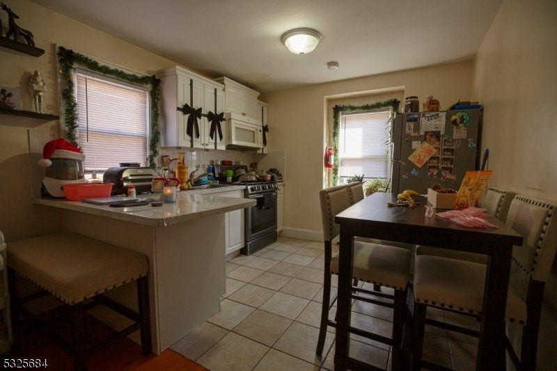 Ridgefield Boro, New Jersey, 07657-2011, United States, 4 Bedrooms Bedrooms, ,4 BathroomsBathrooms,Residential,For Sale,1923241