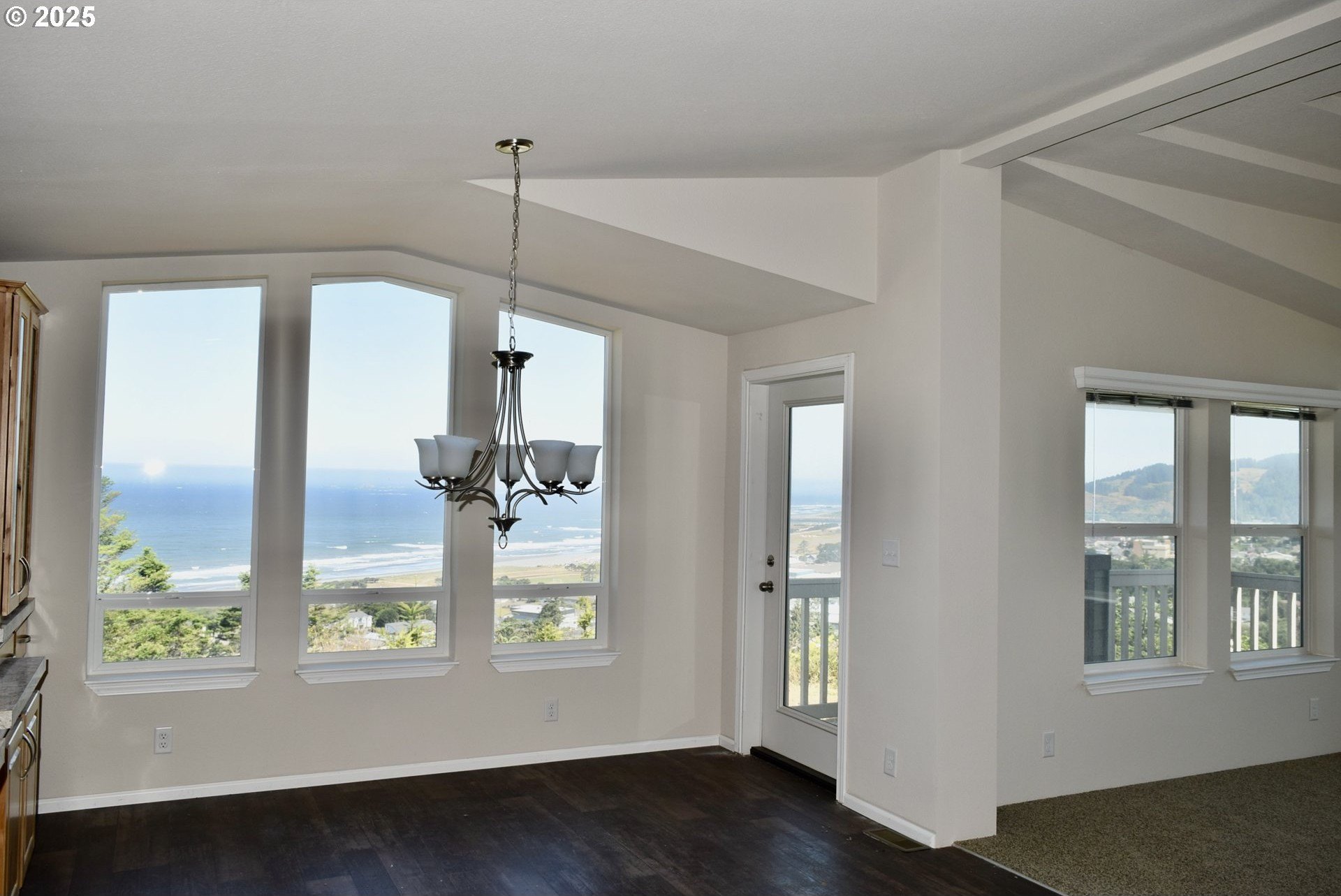 Gold Beach, Oregon, 97444, United States, 3 Bedrooms Bedrooms, ,2 BathroomsBathrooms,Residential,For Sale,1983630