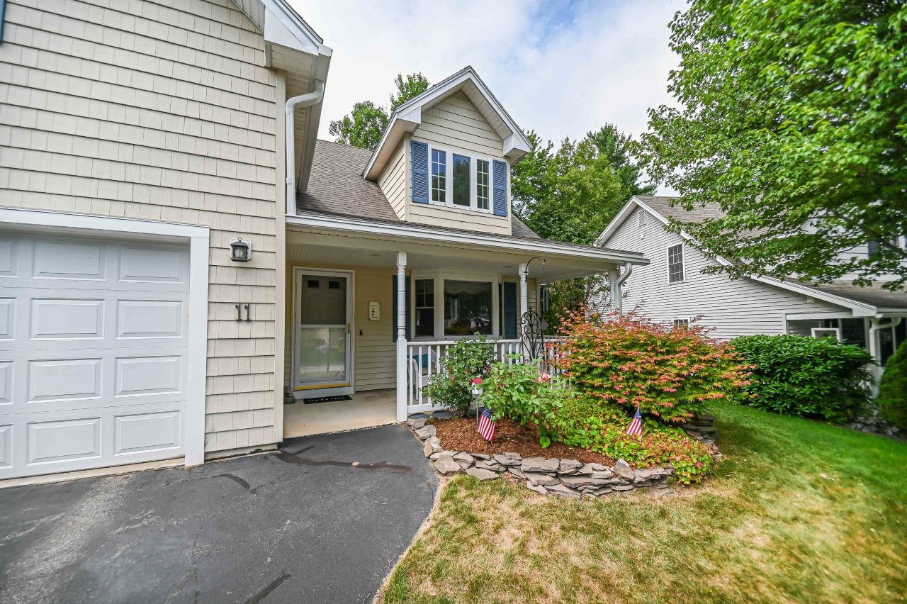 York, Maine, 03909, United States, 2 Bedrooms Bedrooms, ,2 BathroomsBathrooms,Residential,For Sale,1896893