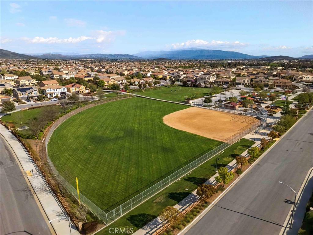 Murrieta, California, 92563, United States, 4 Bedrooms Bedrooms, ,3 BathroomsBathrooms,Residential,For Sale,1893533
