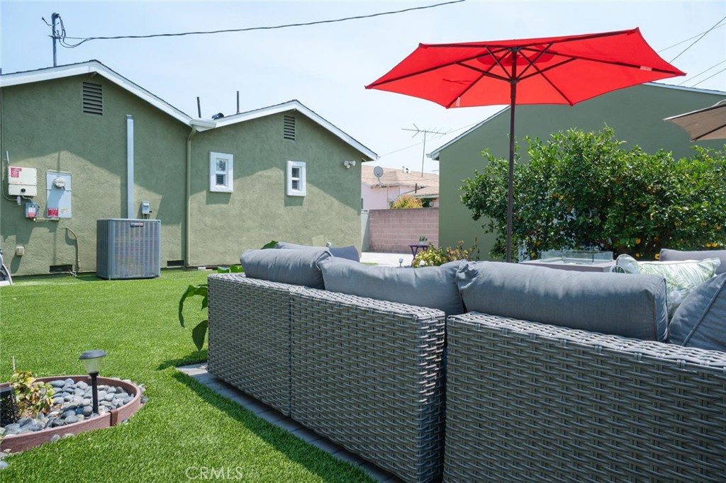 Los Angeles, California, 90008, United States, 3 Bedrooms Bedrooms, ,3 BathroomsBathrooms,Residential,For Sale,2006146