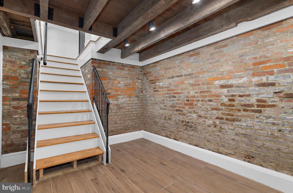 Chestertown, Maryland, 21620, United States, 5 Bedrooms Bedrooms, ,5 BathroomsBathrooms,Residential,For Sale,1988970