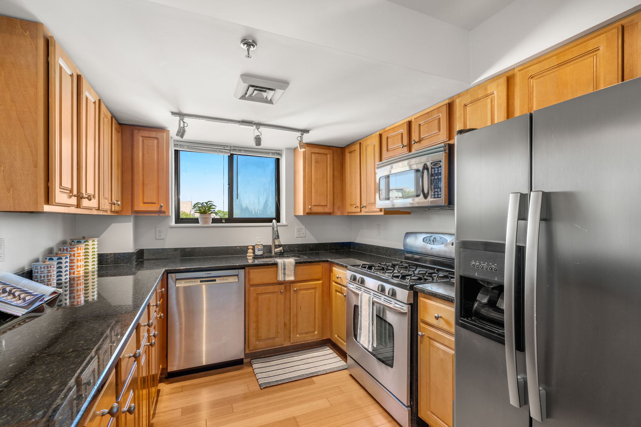  147 Kelton Street - Unit 704, Boston, MA, 02134 - 物件實景