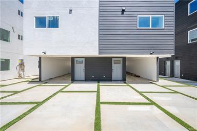 Van Nuys, California, 91405, United States, 11 Bedrooms Bedrooms, ,Residential,For Sale,1763615