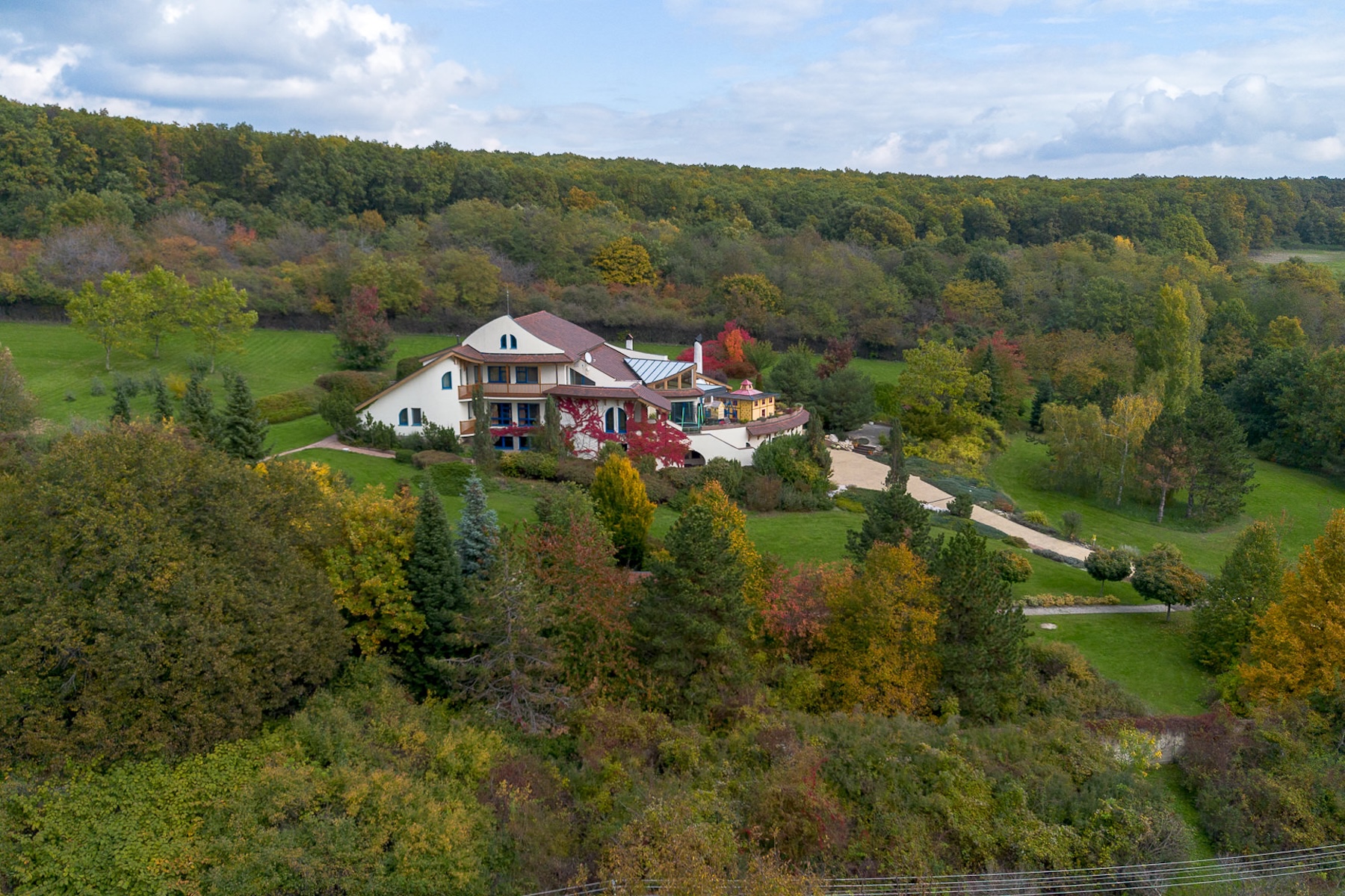  Family residence on an extensive plot by the forest, Vozokany, ID: 0466 - 物件實景