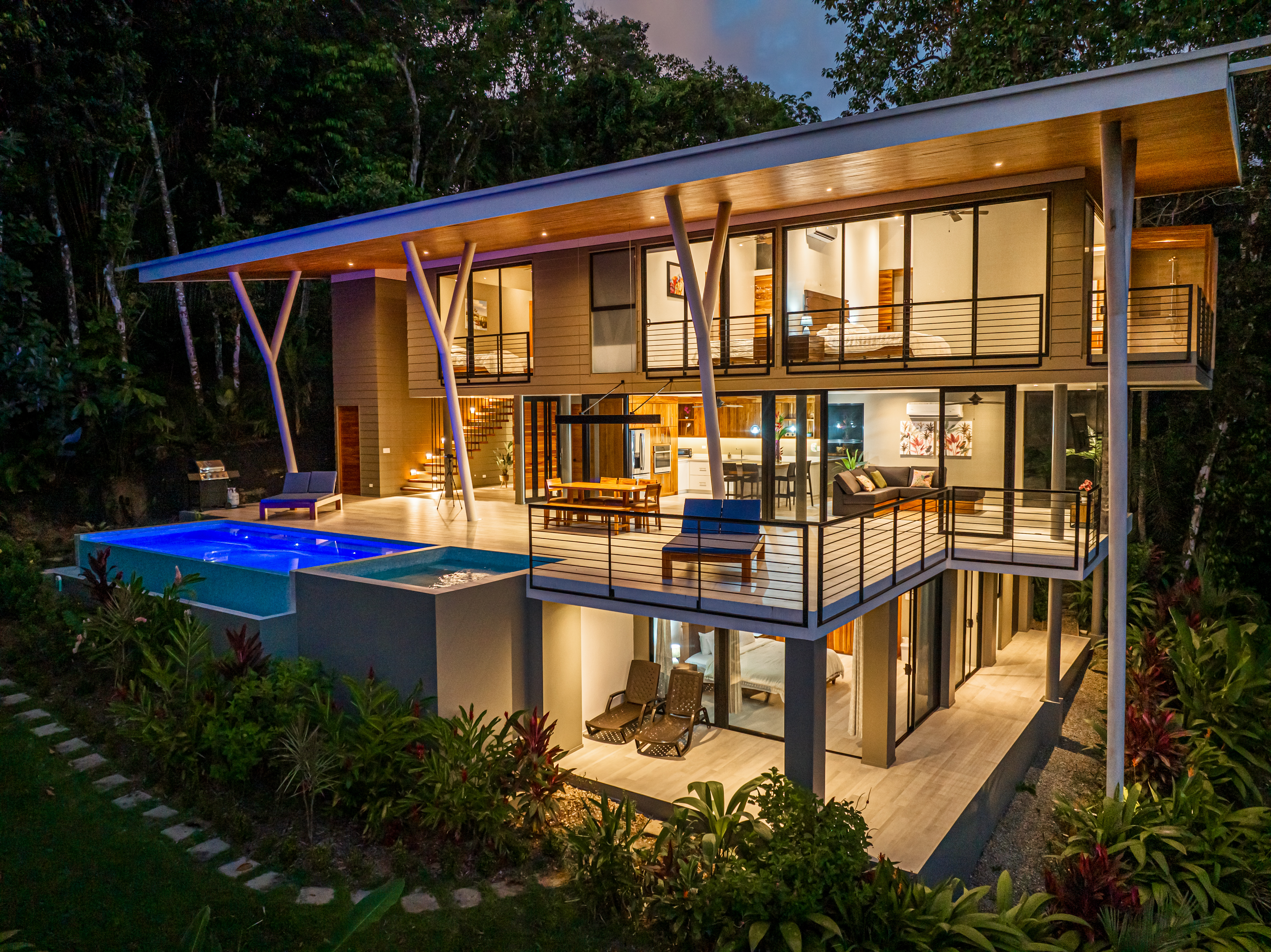 Dominical, Puntarenas, CR, 4 Bedrooms Bedrooms, ,4 BathroomsBathrooms,Residential,For Sale,1926192