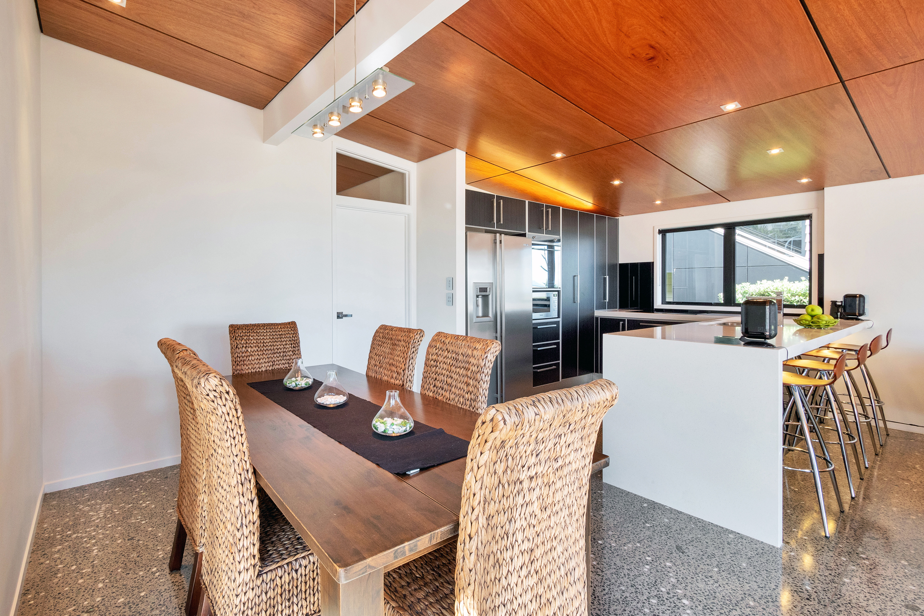  1212 Cove Road, Langs Beach - 物件實景