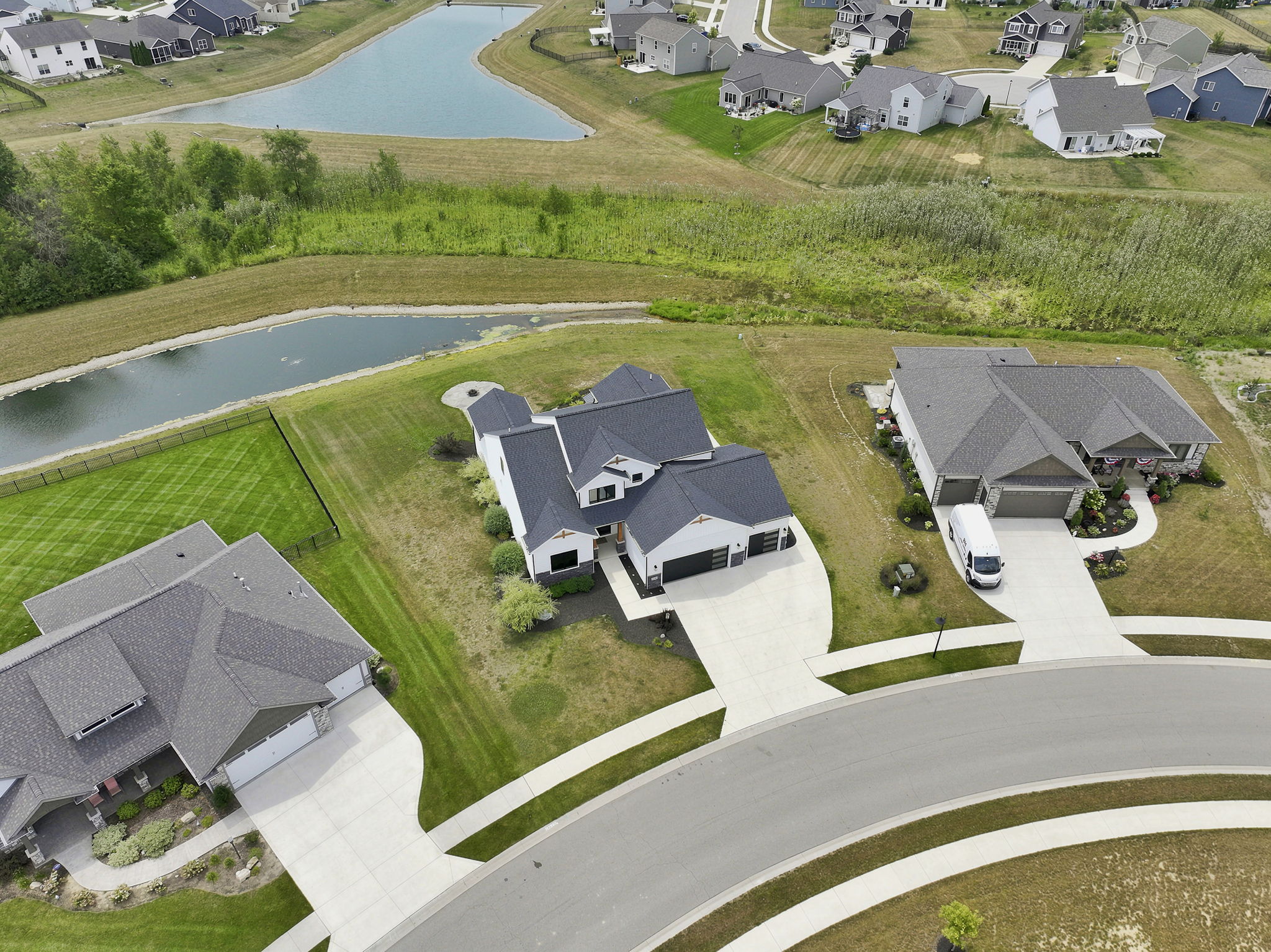  Exception Custom Residence with Uninterrupted Pond Views - 物件實景