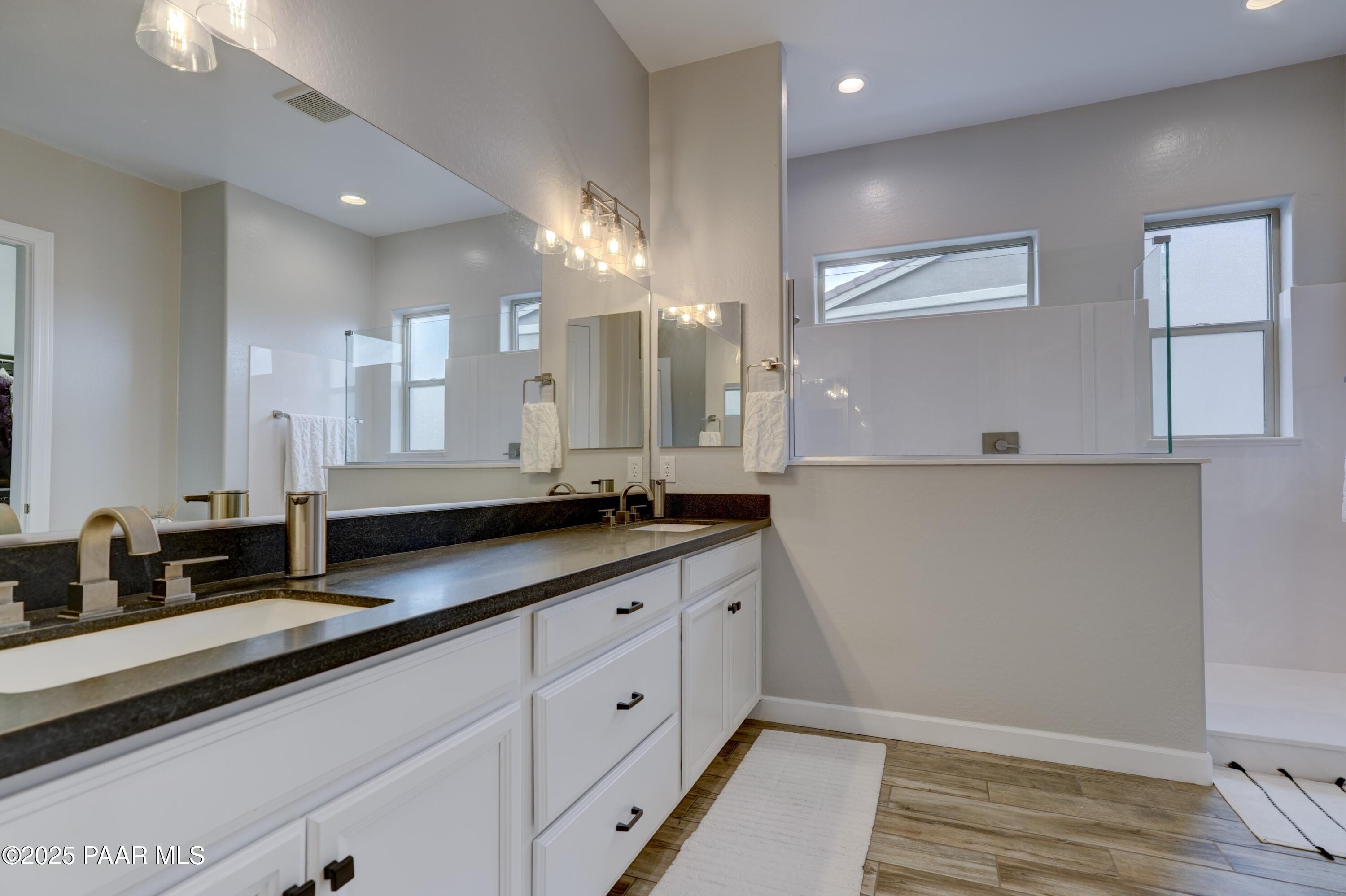 Prescott, Arizona, 86301, United States, 3 Bedrooms Bedrooms, ,3 BathroomsBathrooms,Residential,For Sale,1960524