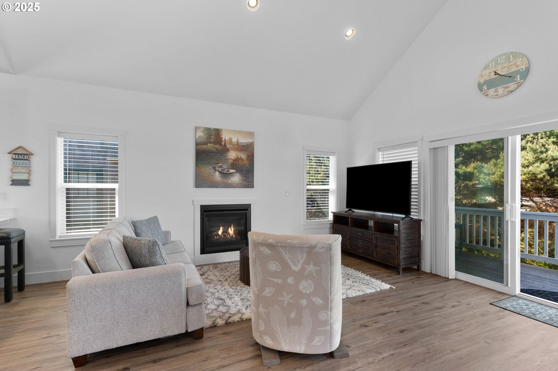 Lincoln City, Oregon, 97367, United States, 2 Bedrooms Bedrooms, ,2 BathroomsBathrooms,Residential,For Sale,1806456