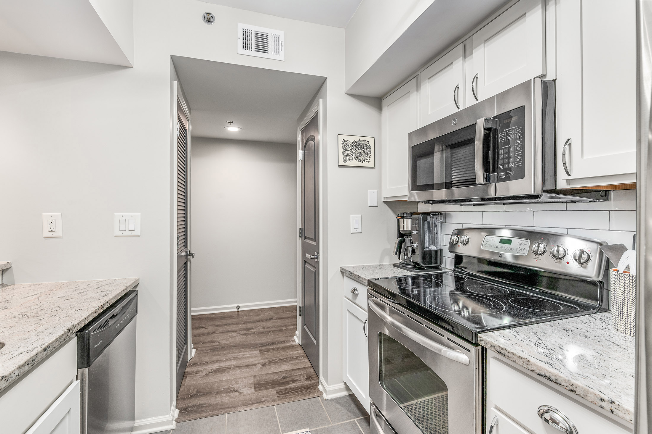  Chic Midtown Flat Completely Updated - 物件實景