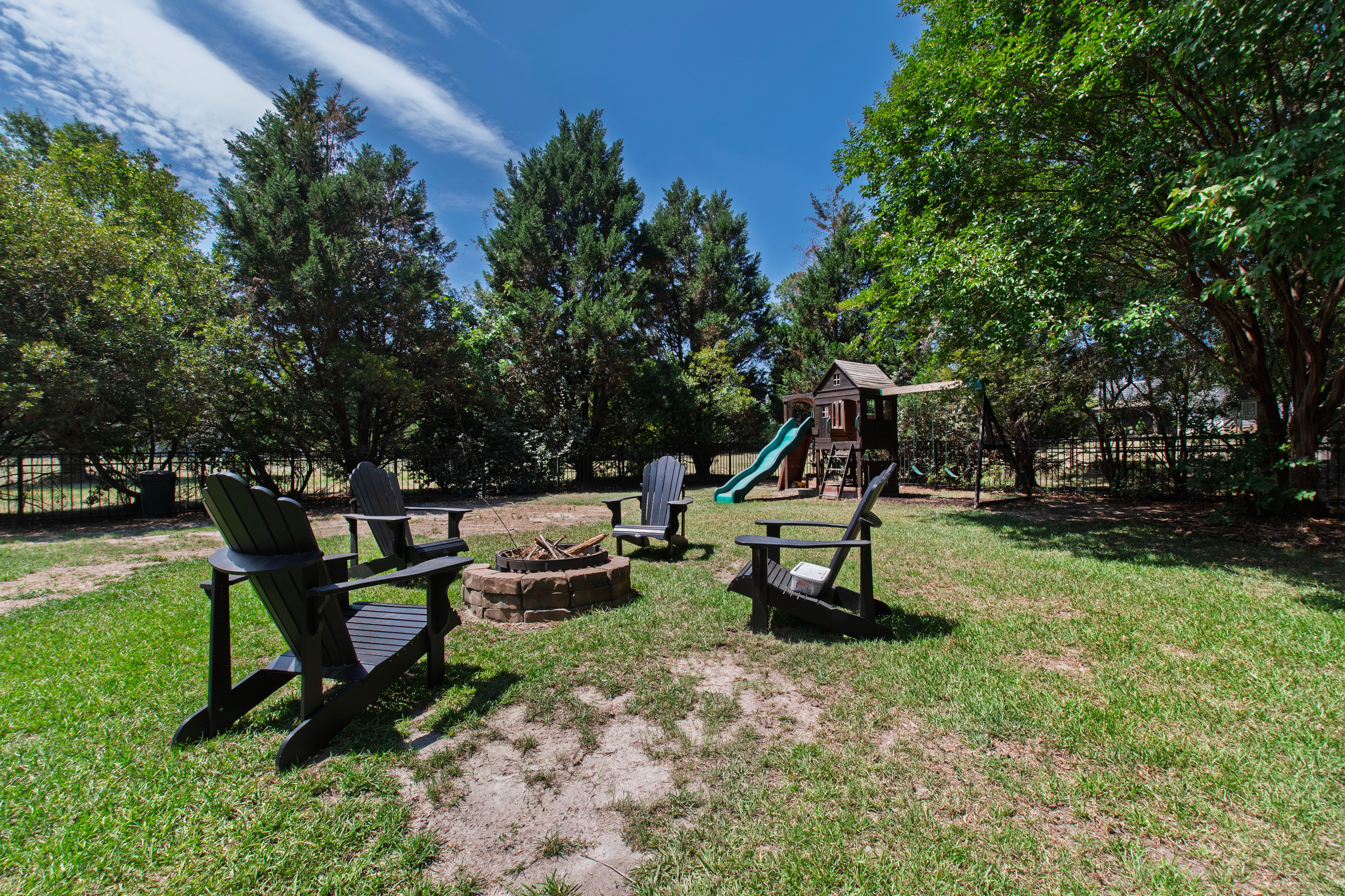  1305 Brook Hill Drive, Clayton, NC 27520 - 物件實景