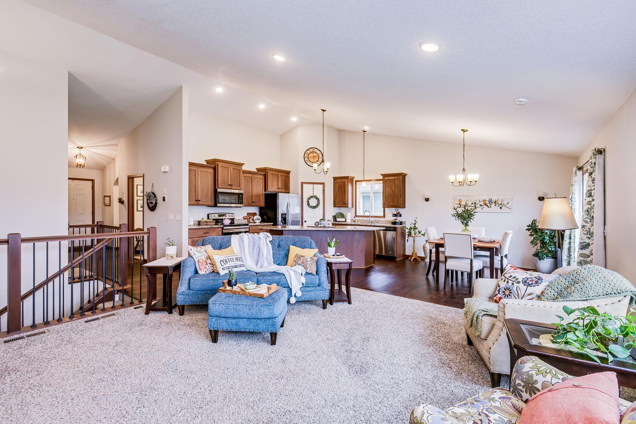 Blaine, Minnesota, 55434, United States, 3 Bedrooms Bedrooms, ,2 BathroomsBathrooms,Residential,For Sale,1933012