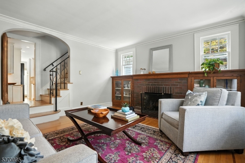 Maplewood Twp., New Jersey, 07040, United States, 4 Bedrooms Bedrooms, ,3 BathroomsBathrooms,Residential,For Sale,1940920