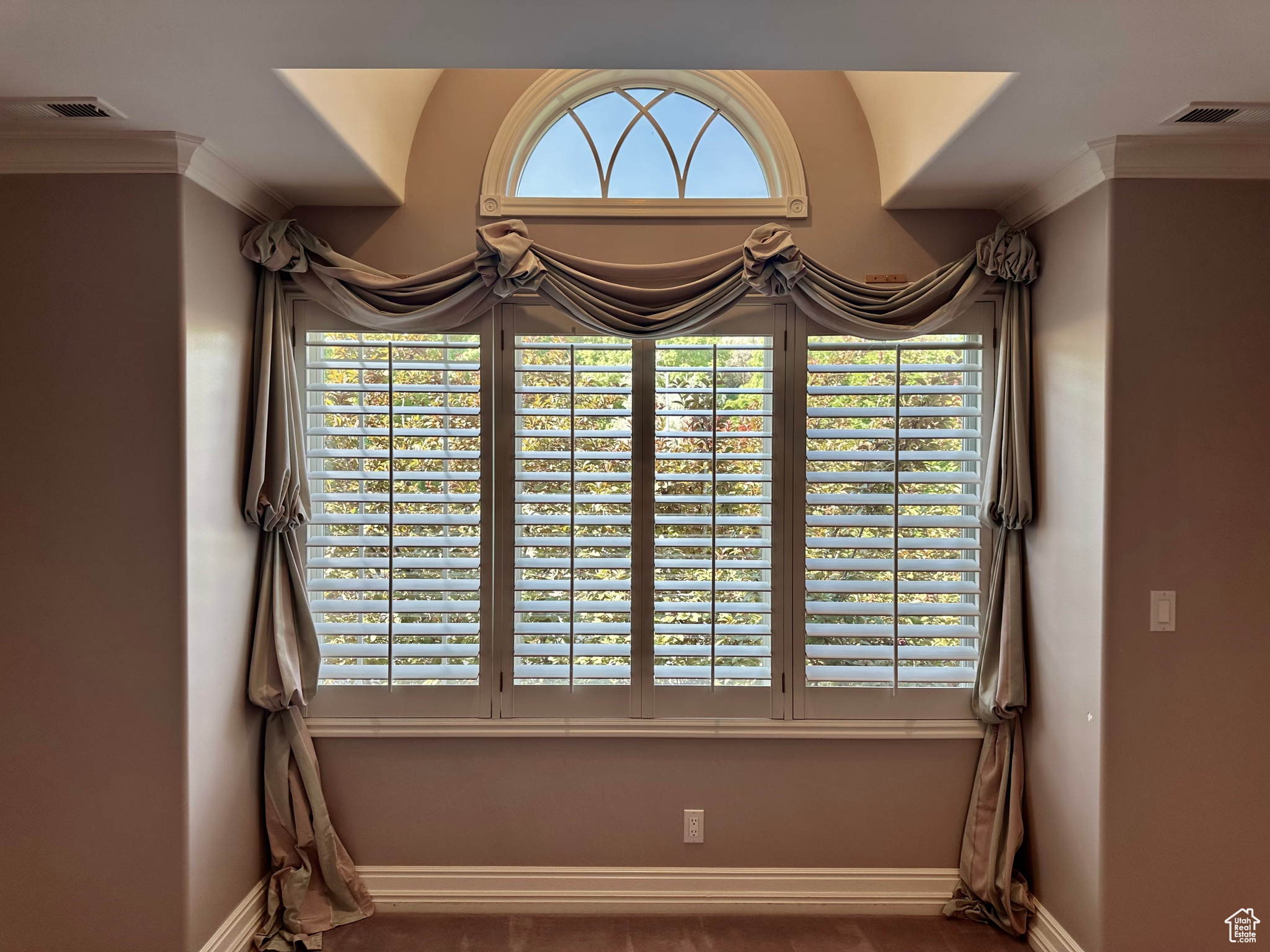 Logan, Utah, 84321, United States, 6 Bedrooms Bedrooms, ,7 BathroomsBathrooms,Residential,For Sale,1975254