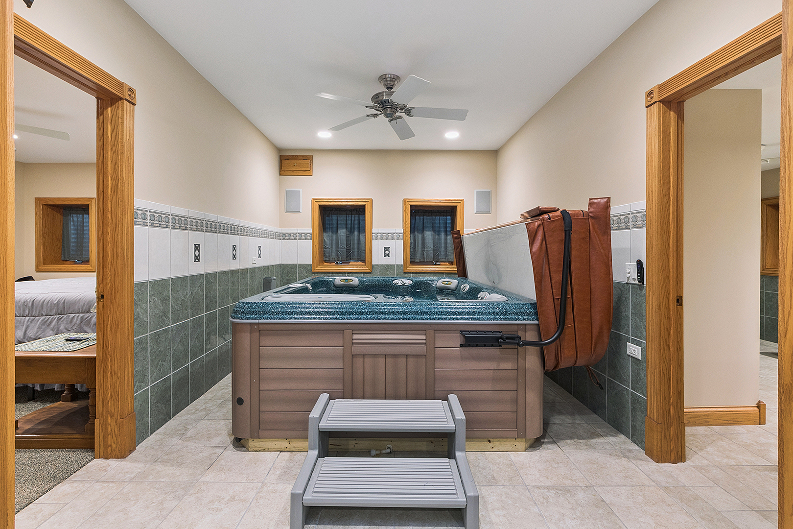 Orland Park, Illinois, 60467, United States, 5 Bedrooms Bedrooms, ,6 BathroomsBathrooms,Residential,For Sale,1914304
