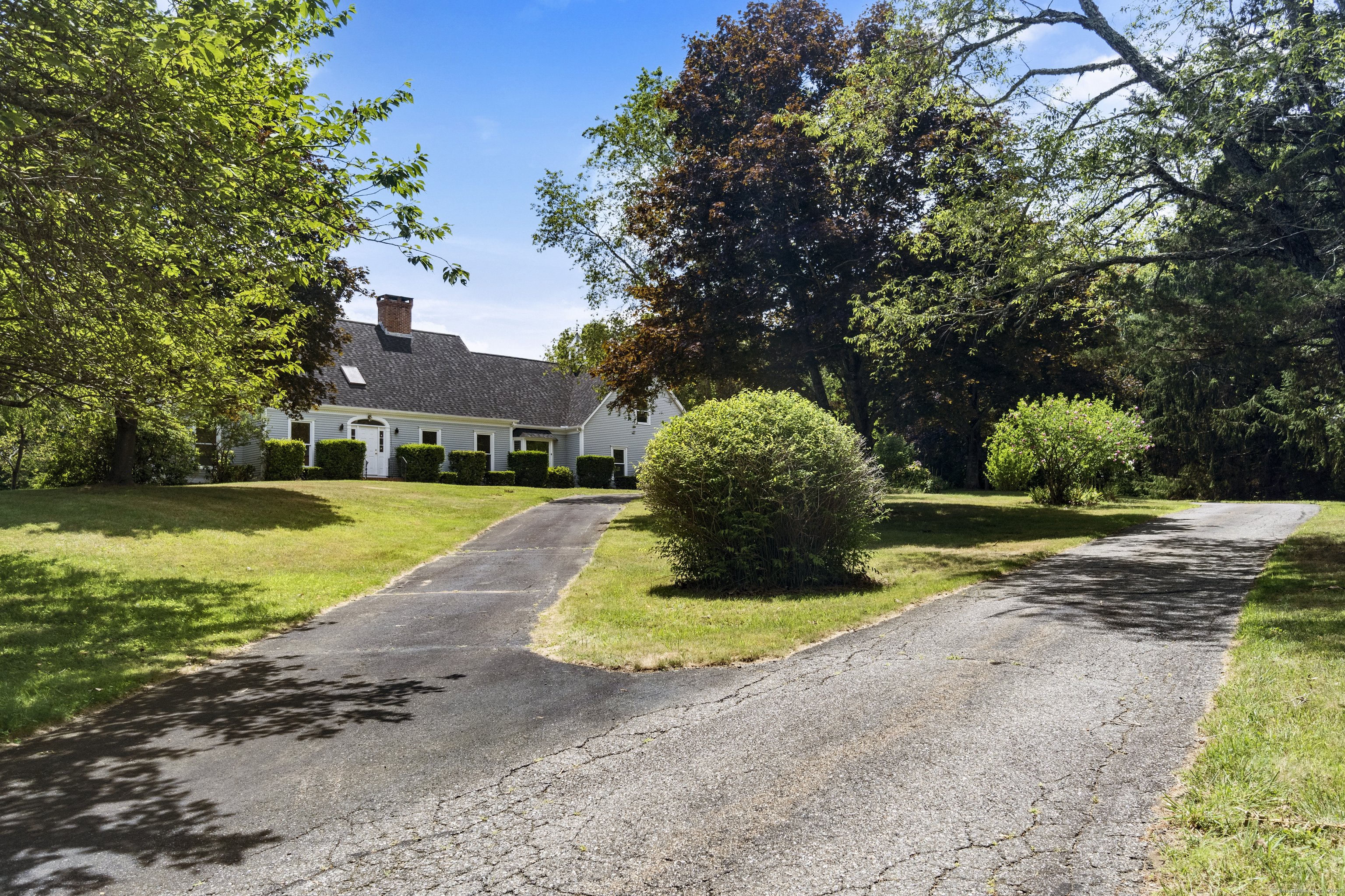 Old Lyme, Connecticut, 06371, United States, 4 Bedrooms Bedrooms, ,5 BathroomsBathrooms,Residential,For Sale,1987978