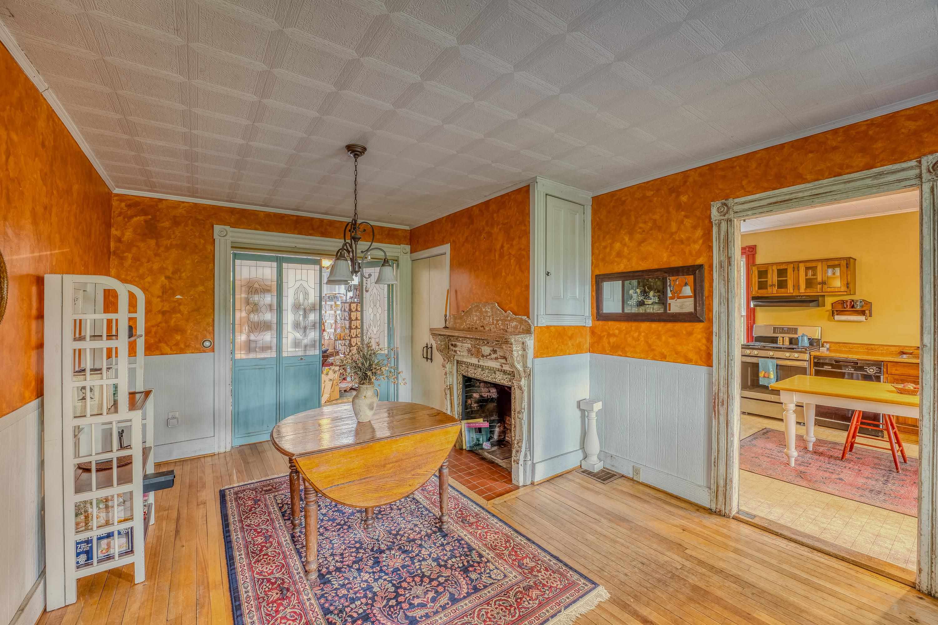 Littleton, New Hampshire, 03561, United States, 5 Bedrooms Bedrooms, ,1 BathroomBathrooms,Residential,For Sale,1856478