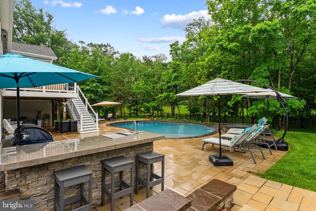 Warrenton, Virginia, 20187, United States, 4 Bedrooms Bedrooms, ,4 BathroomsBathrooms,Residential,For Sale,2048905