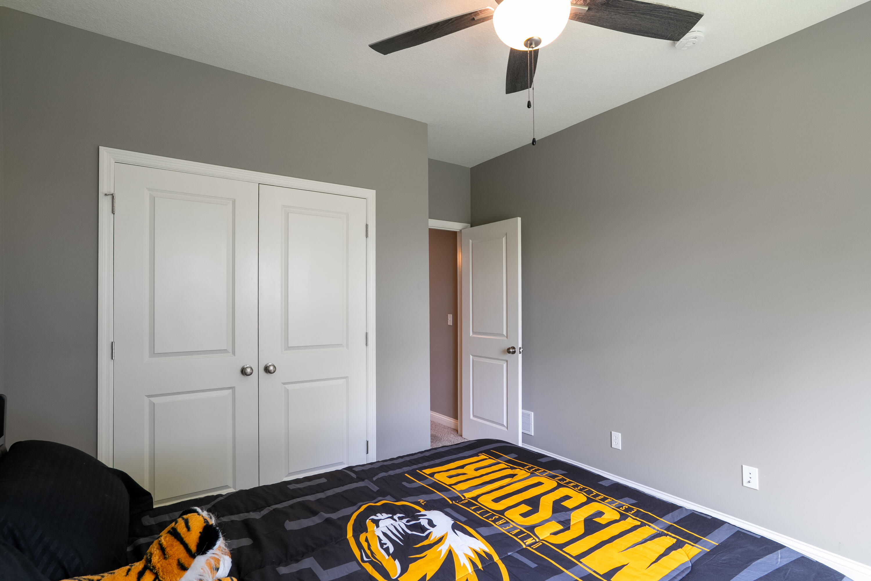 COLUMBIA, Missouri, 65203, United States, 5 Bedrooms Bedrooms, ,3 BathroomsBathrooms,Residential,For Sale,1976271