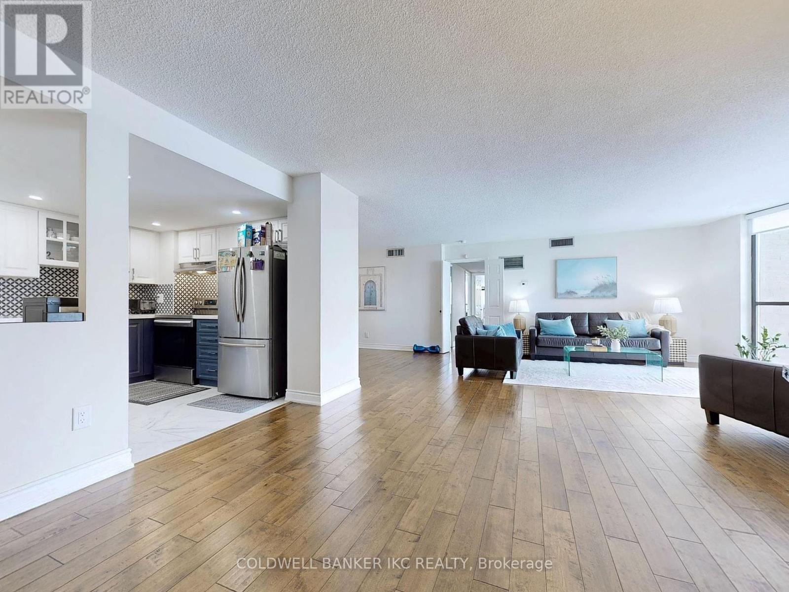 MISSISSAUGA (CITY CENTRE), Ontario, L4Z 1W3, CA, 3 Bedrooms Bedrooms, ,2 BathroomsBathrooms,Residential,For Sale,1913085