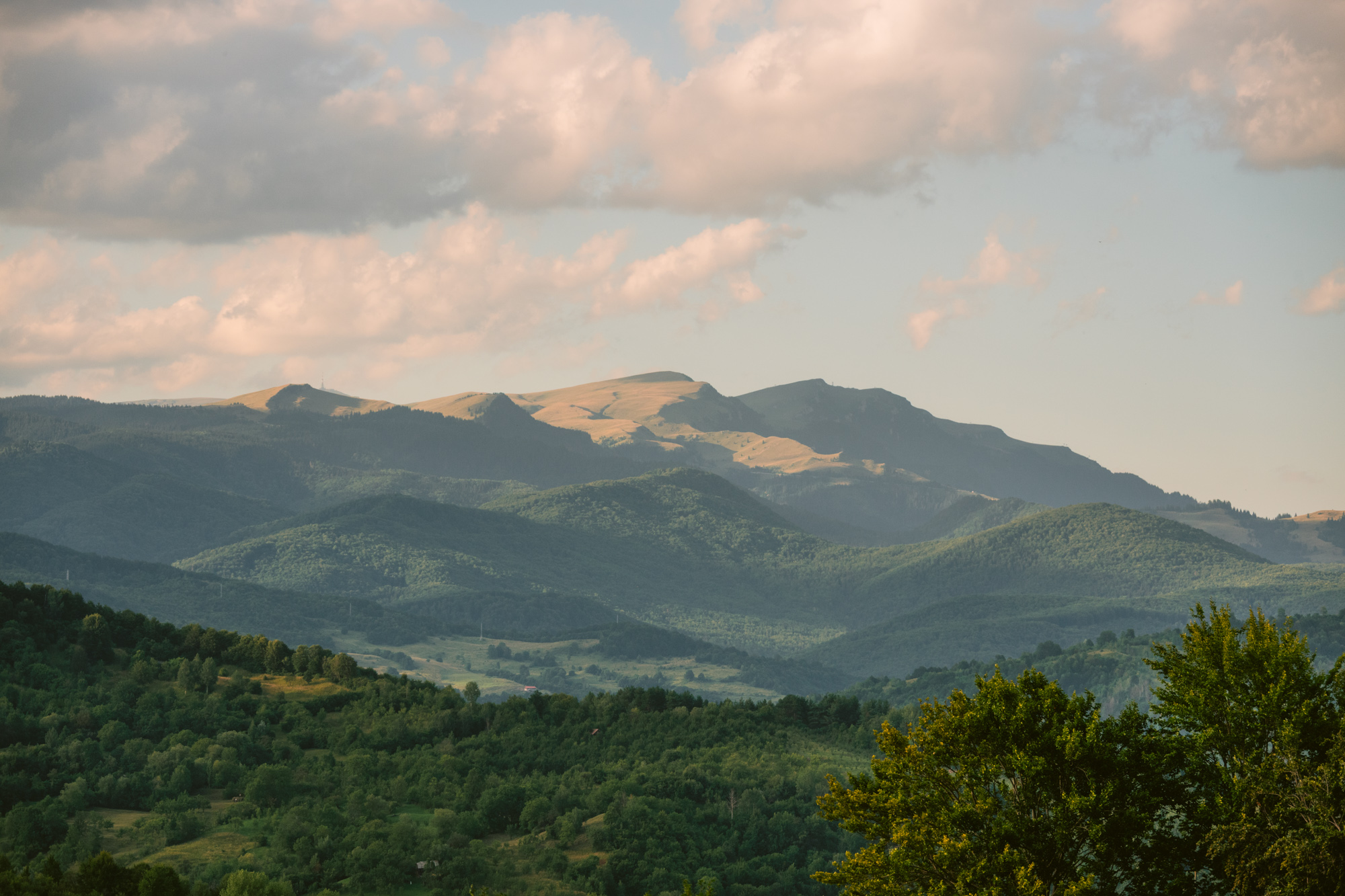  A Private Retreat in the Foothills of the Bucegi Mountains - 物件實景