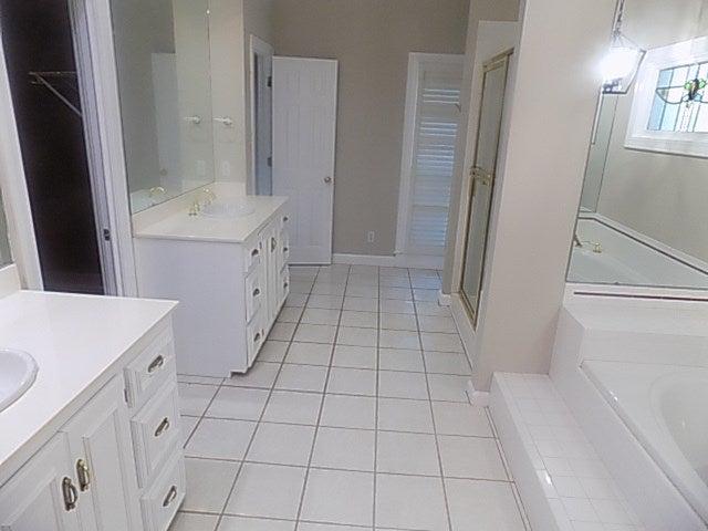 Dothan, Alabama, 36305, United States, 4 Bedrooms Bedrooms, ,4 BathroomsBathrooms,Residential,For Sale,1987570