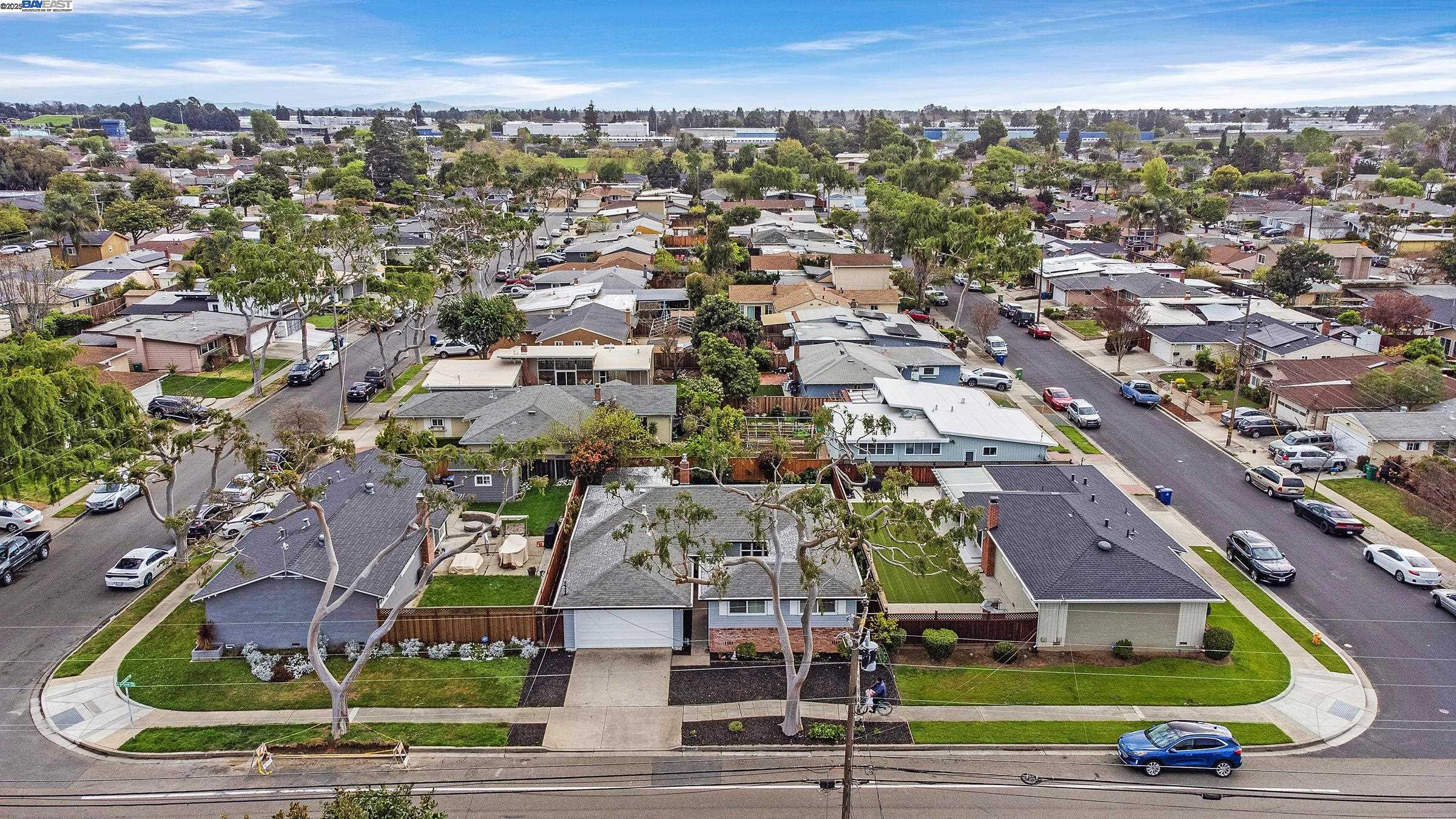 Hayward, California, 94544, United States, 6 Bedrooms Bedrooms, ,2 BathroomsBathrooms,Residential,For Sale,1868213