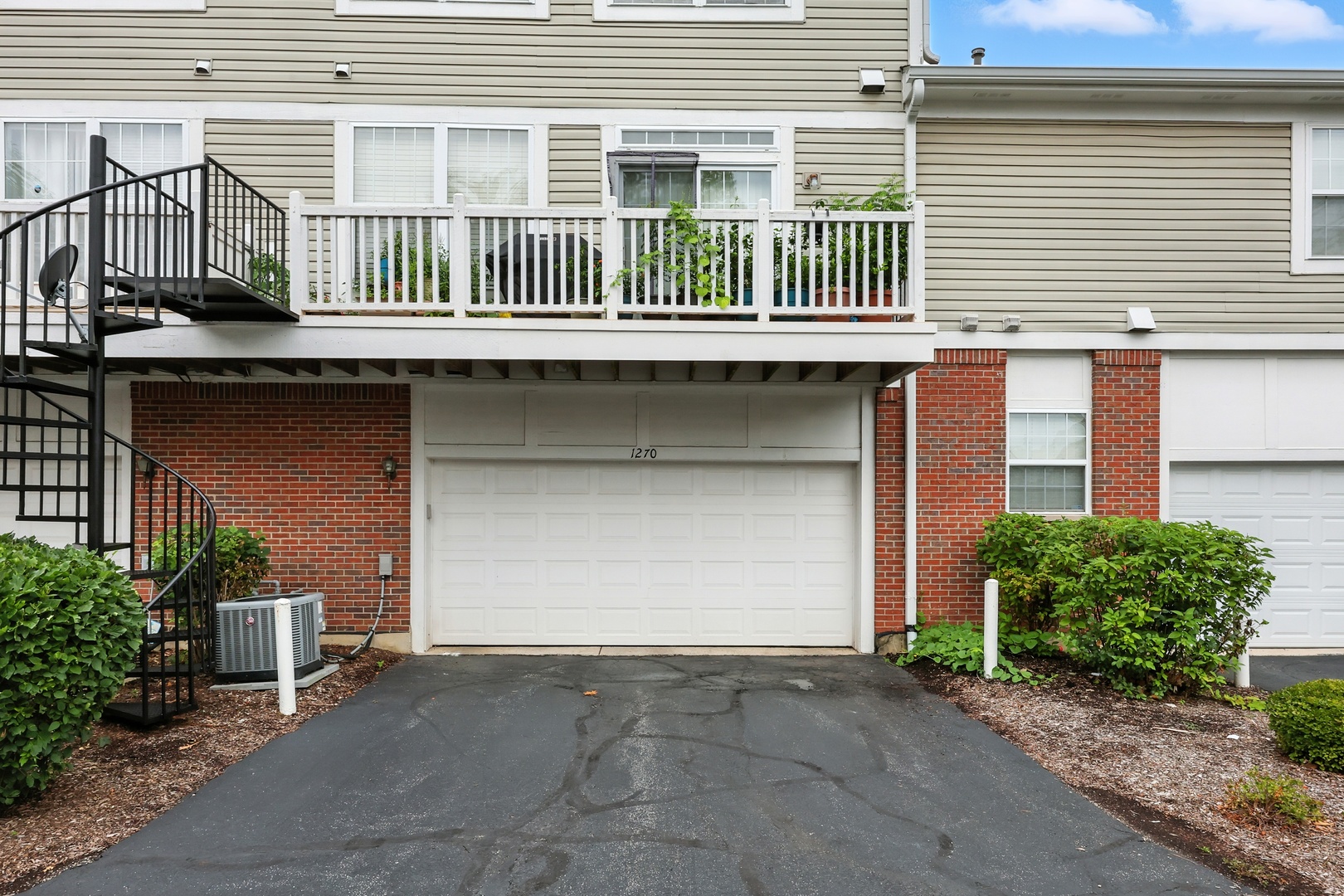 Vernon Hills, Illinois, 60061, United States, 4 Bedrooms Bedrooms, ,4 BathroomsBathrooms,Residential,For Sale,1924682