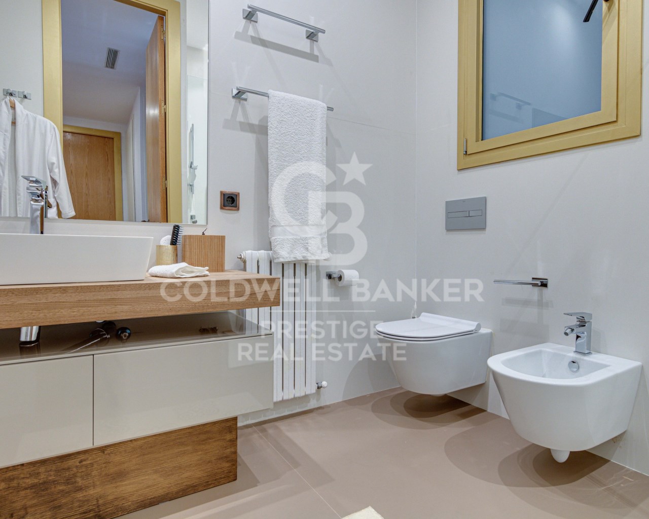 Barcelona, Catalonia, ES, 4 Bedrooms Bedrooms, ,4 BathroomsBathrooms,Residential,For Sale,1901550