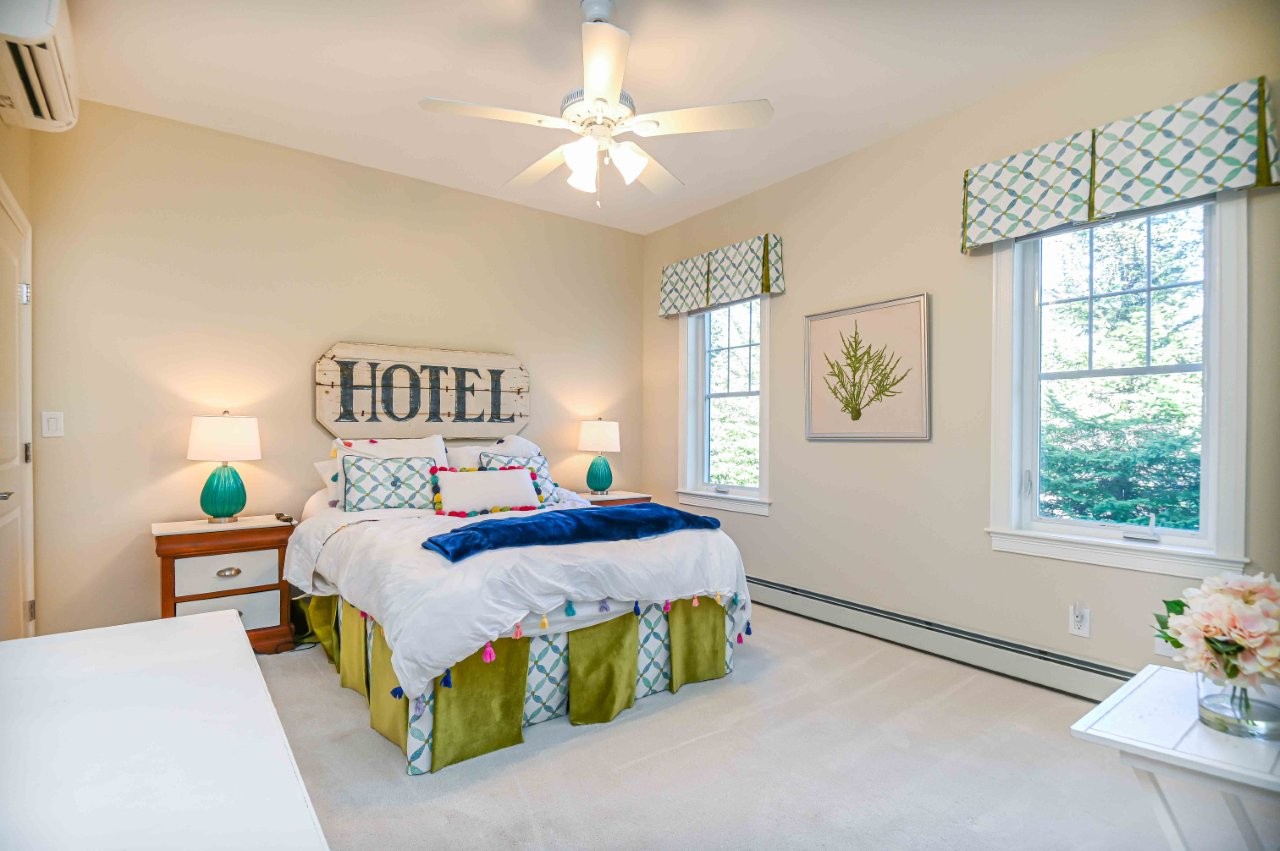 Ogunquit, Maine, 03907, United States, 13 Bedrooms Bedrooms, ,3 BathroomsBathrooms,Residential,For Sale,1777971