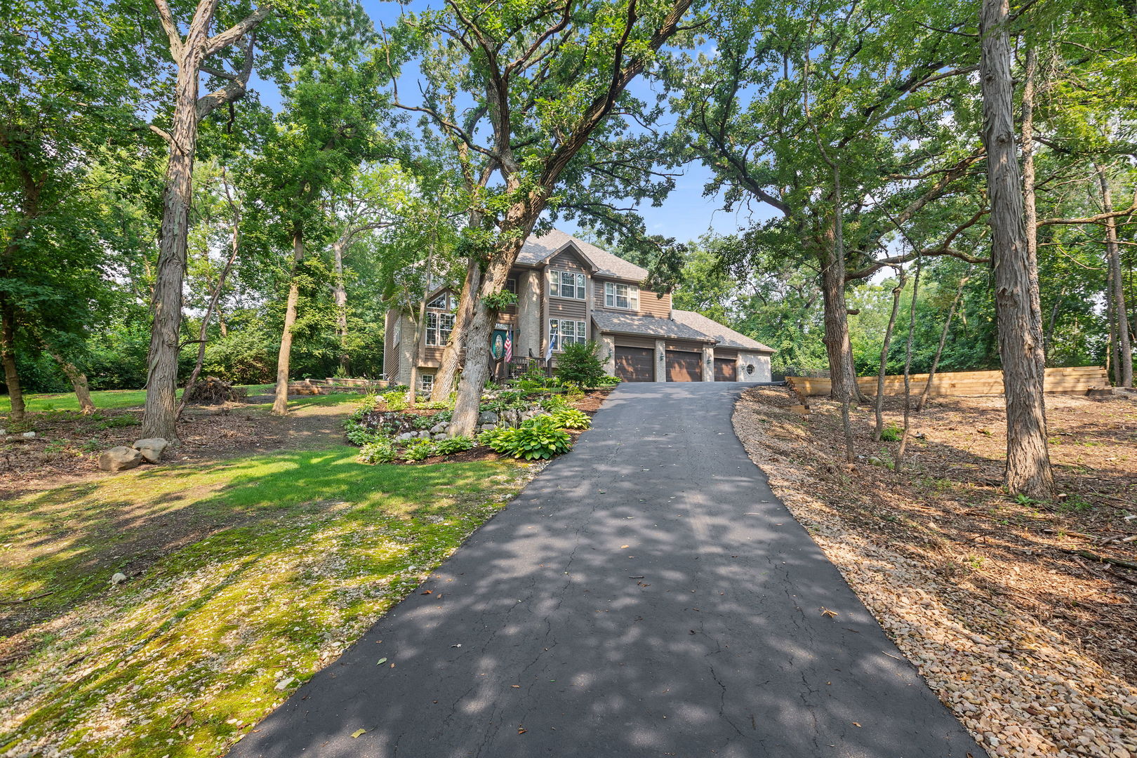 Spring Grove, Illinois, 60081, United States, 4 Bedrooms Bedrooms, ,4 BathroomsBathrooms,Residential,For Sale,1906702