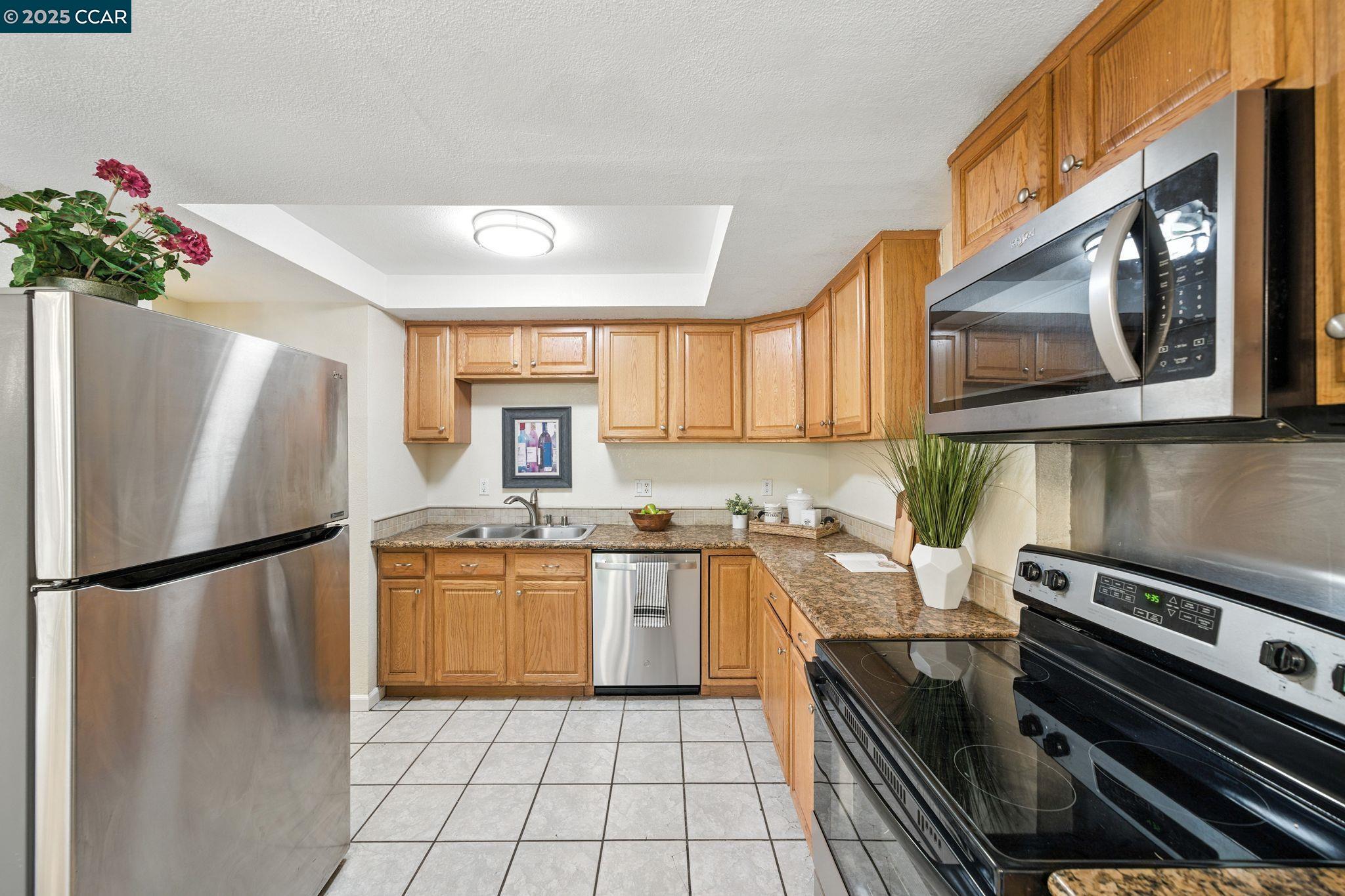 Concord, California, 94518, United States, 3 Bedrooms Bedrooms, ,2 BathroomsBathrooms,Residential,For Sale,1903400