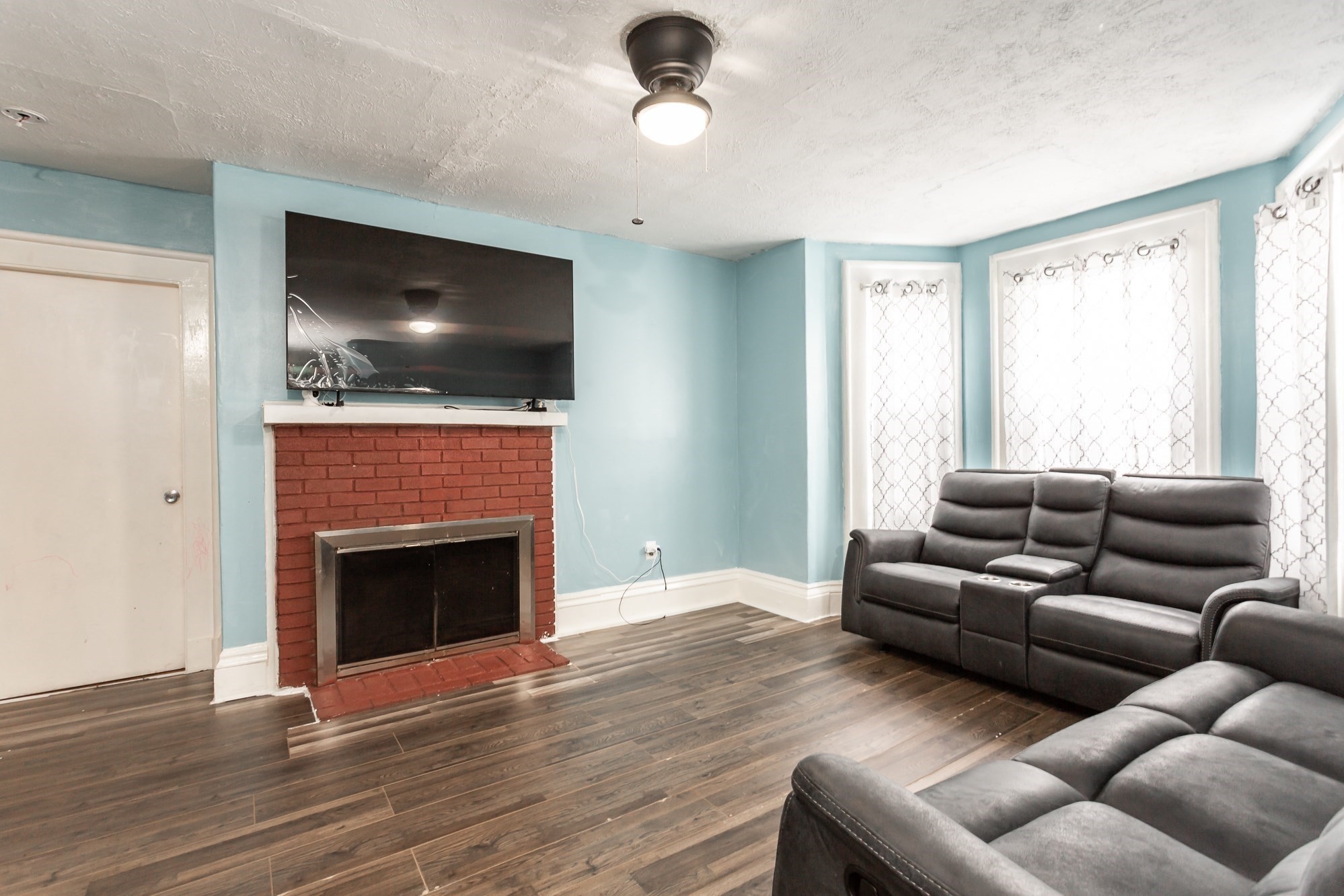 New Bedford, Massachusetts, 02740, United States, 7 Bedrooms Bedrooms, ,2 BathroomsBathrooms,Residential,For Sale,1943461