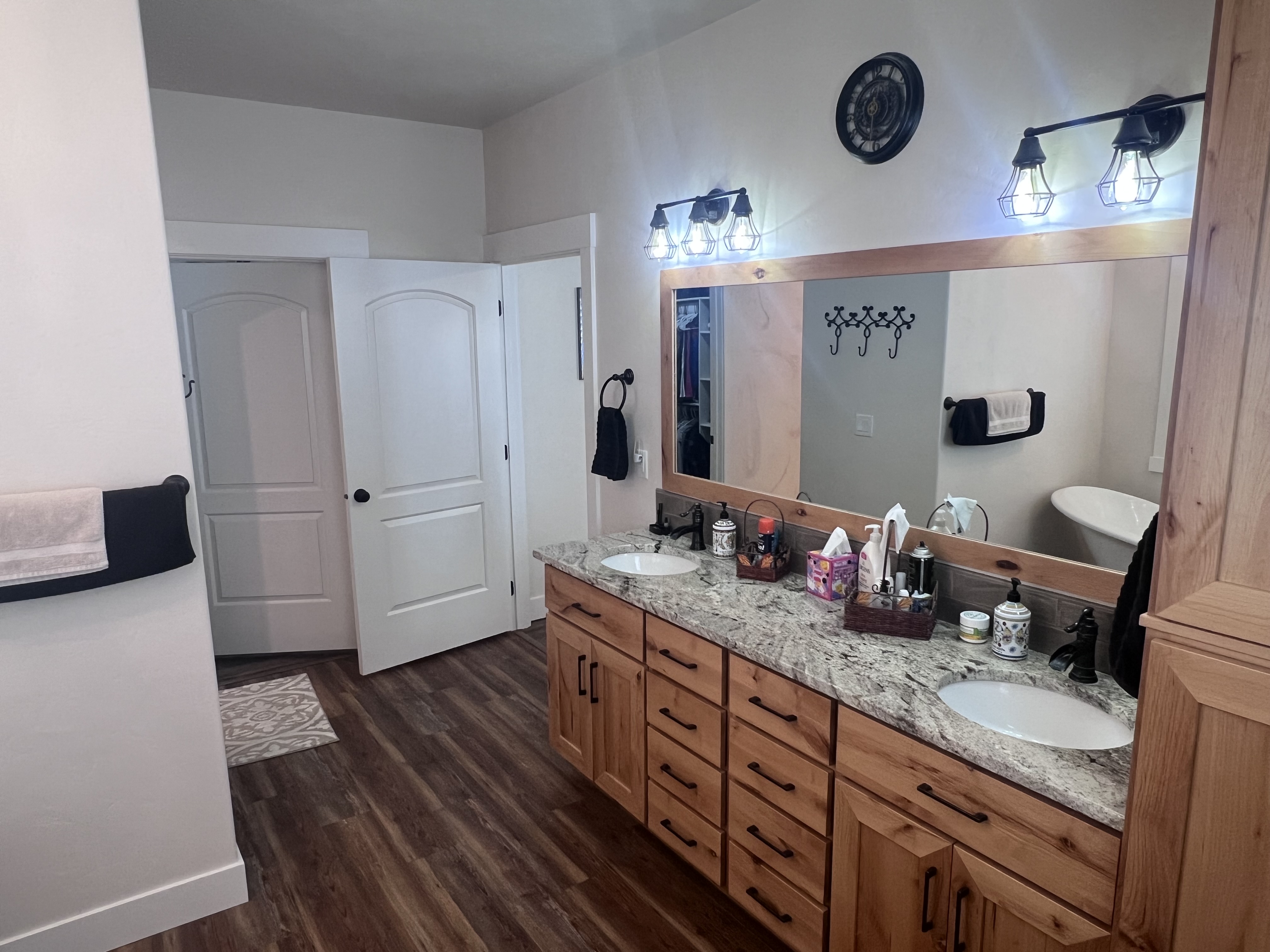 Mountain Home, Idaho, 83647, United States, 3 Bedrooms Bedrooms, ,2 BathroomsBathrooms,Residential,For Sale,2016051