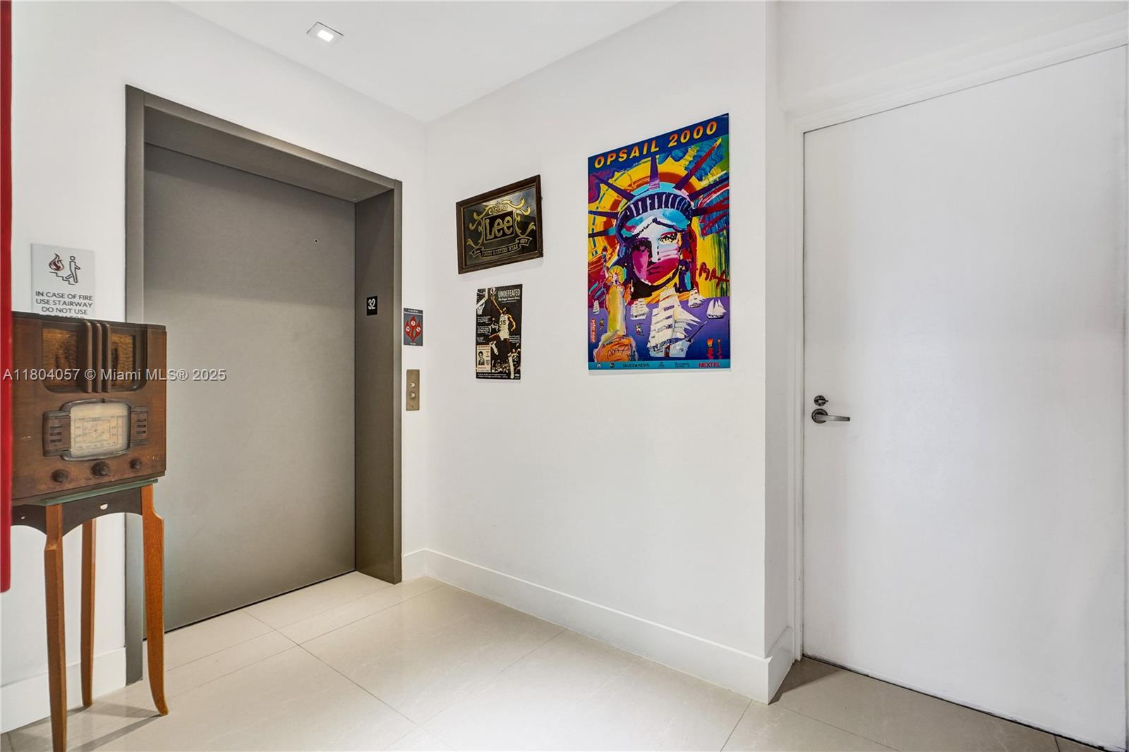 North Miami Beach, Florida, 33160, United States, 2 Bedrooms Bedrooms, ,2 BathroomsBathrooms,Residential,For Sale,1826638