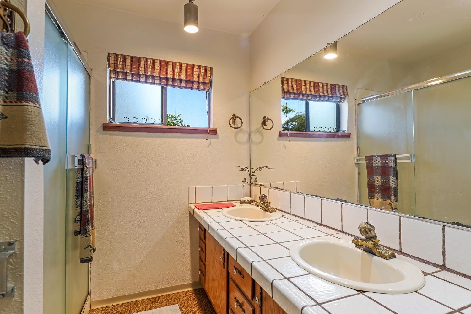 Mokelumne Hill, California, 95245, United States, 4 Bedrooms Bedrooms, ,3 BathroomsBathrooms,Residential,For Sale,1844920