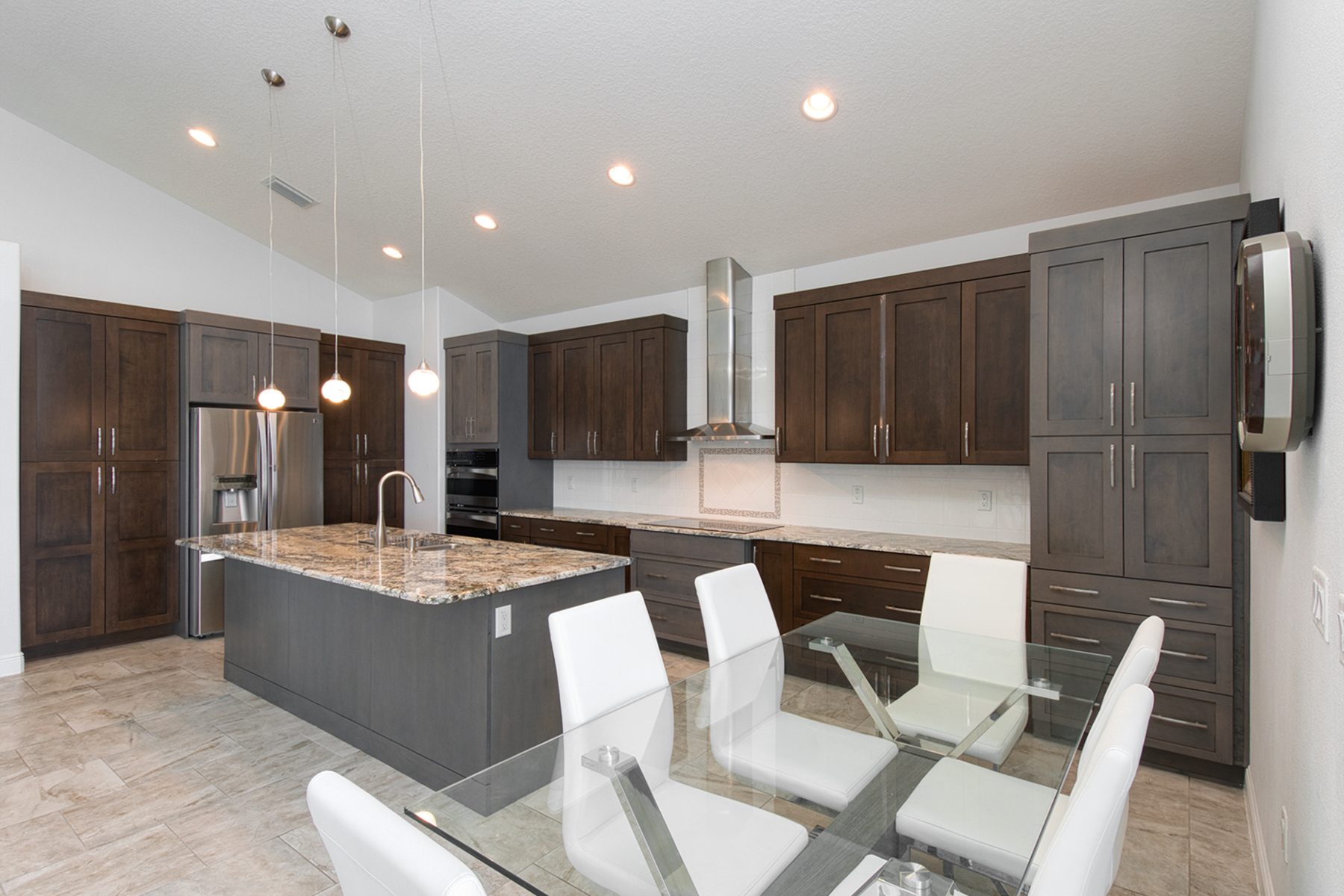 Clermont, Florida, 34711, United States, 3 Bedrooms Bedrooms, ,3 BathroomsBathrooms,Residential,For Sale,1973850