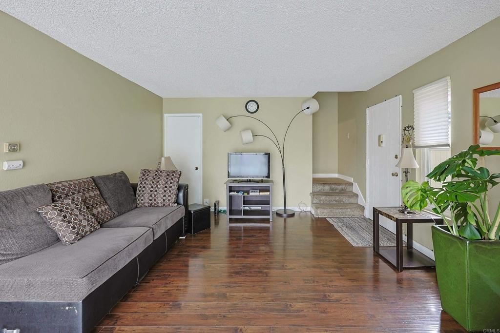 San Diego, California, 92139, United States, 3 Bedrooms Bedrooms, ,2 BathroomsBathrooms,Residential,For Sale,1896773
