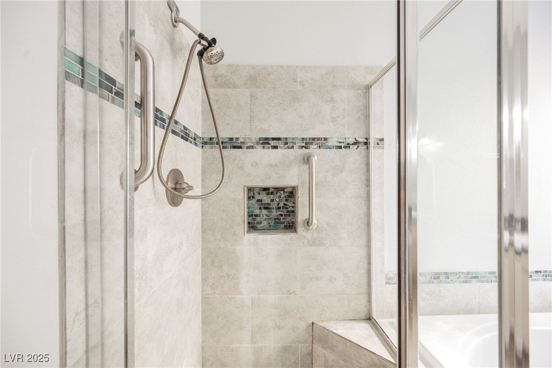 Henderson, Nevada, 89015, United States, 5 Bedrooms Bedrooms, ,2 BathroomsBathrooms,Residential,For Sale,1976773