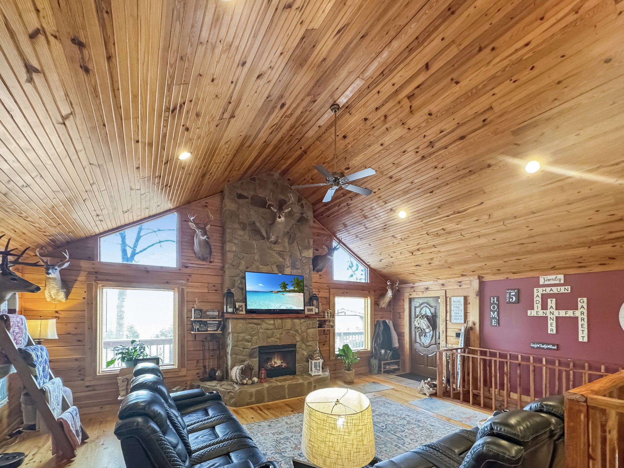 Dover, Tennessee, 37058, United States, 3 Bedrooms Bedrooms, ,3 BathroomsBathrooms,Residential,For Sale,1935752