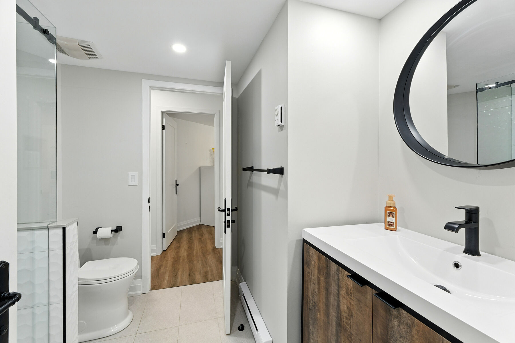  Beautifully Updated Home - 物件實景