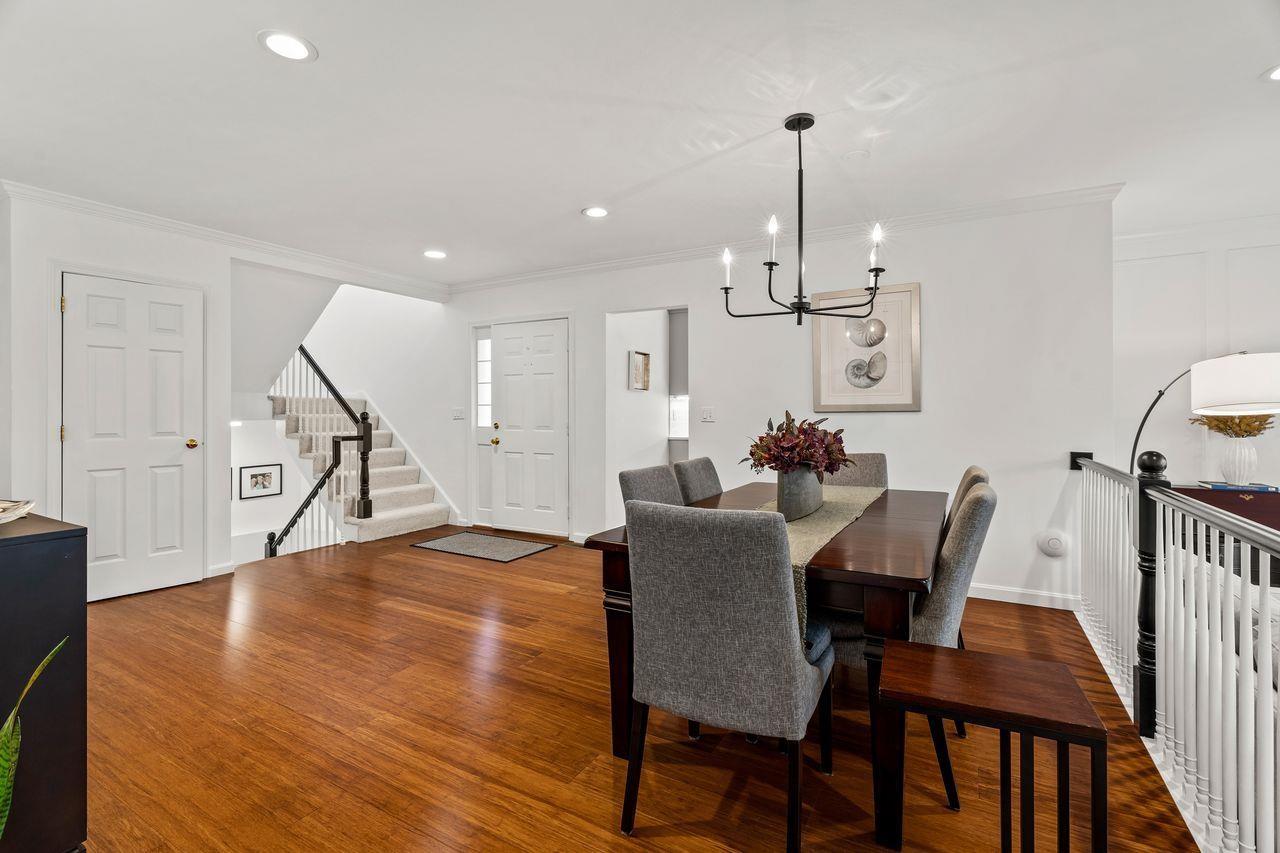 Bedford, New Hampshire, 03110, United States, 3 Bedrooms Bedrooms, ,3 BathroomsBathrooms,Residential,For Sale,1989387