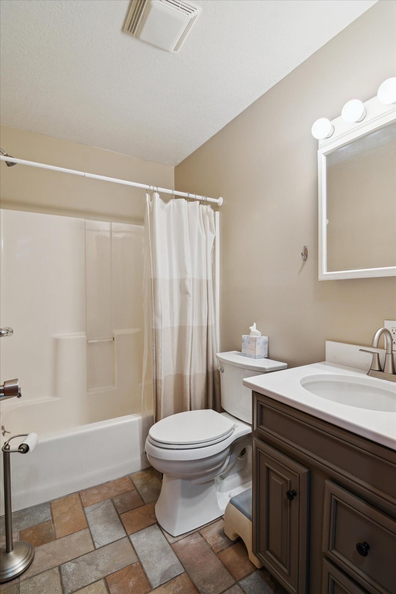 Hillsdale, Michigan, 49242, United States, 6 Bedrooms Bedrooms, ,4 BathroomsBathrooms,Residential,For Sale,1931789