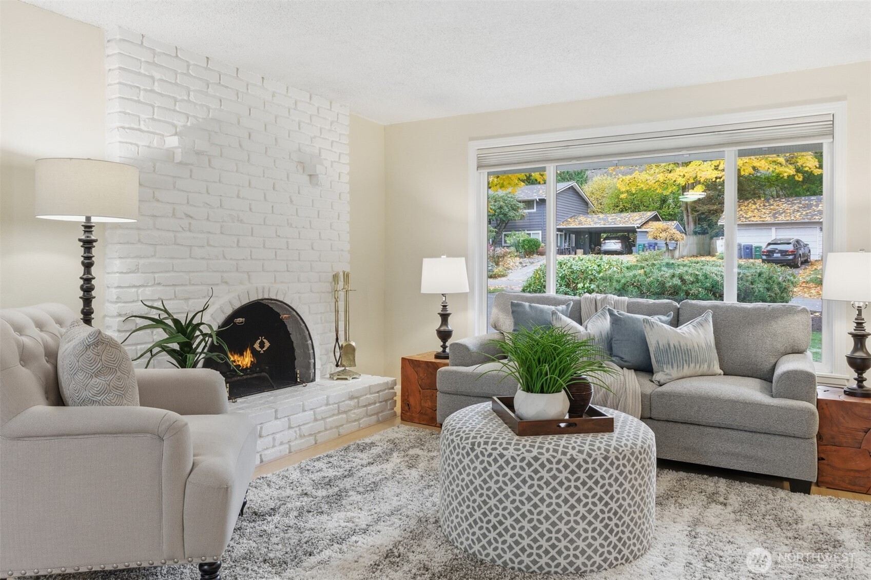 Kirkland, Washington, 98033, United States, 4 Bedrooms Bedrooms, ,3 BathroomsBathrooms,Residential,For Sale,1995670