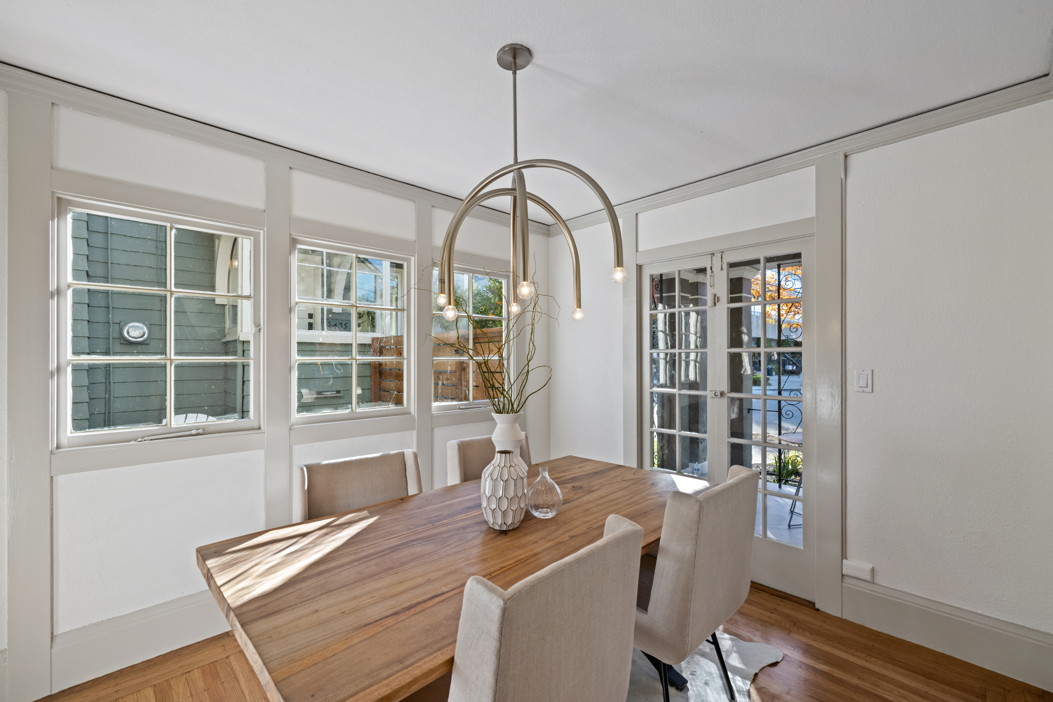 Classic Berkeley Charm Meets Versatility: Elmwood Home Plus Duplex - 物件實景