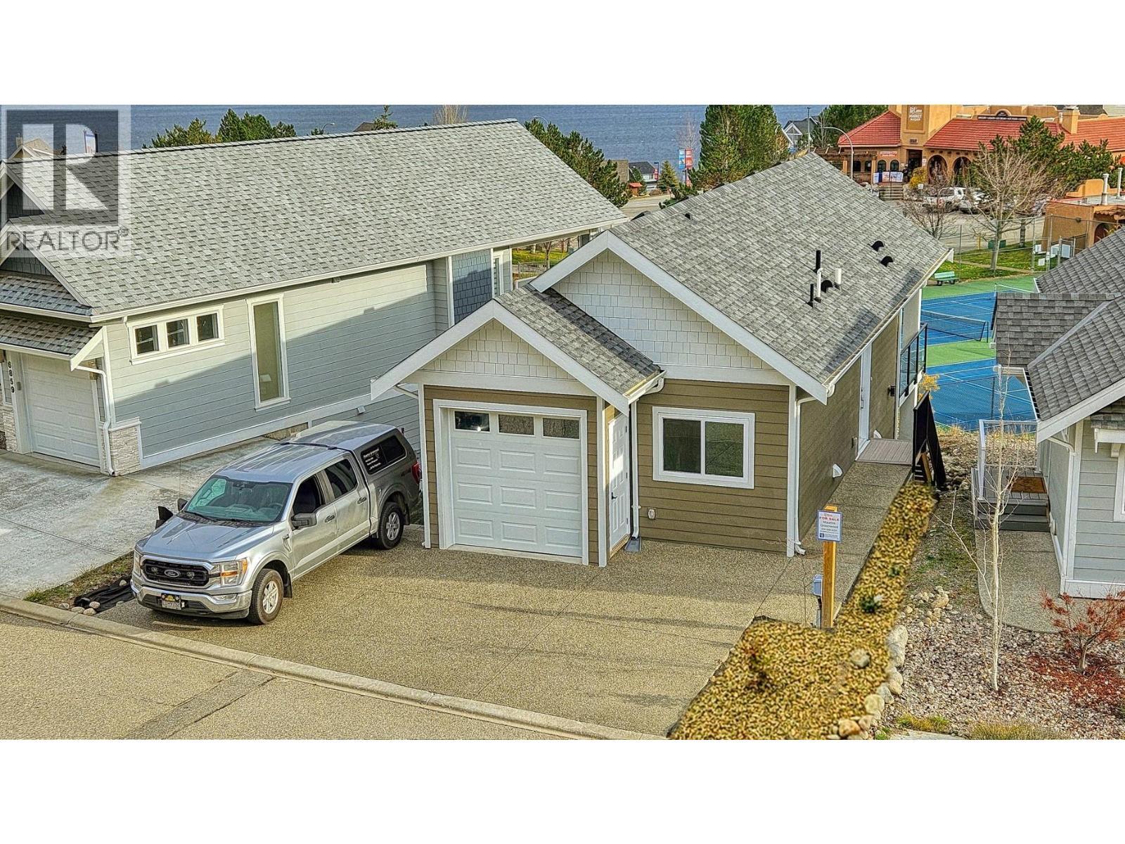 KELOWNA, British Columbia, V1Z 3R8, CA, 3 Bedrooms Bedrooms, ,2 BathroomsBathrooms,Residential,For Sale,1948634