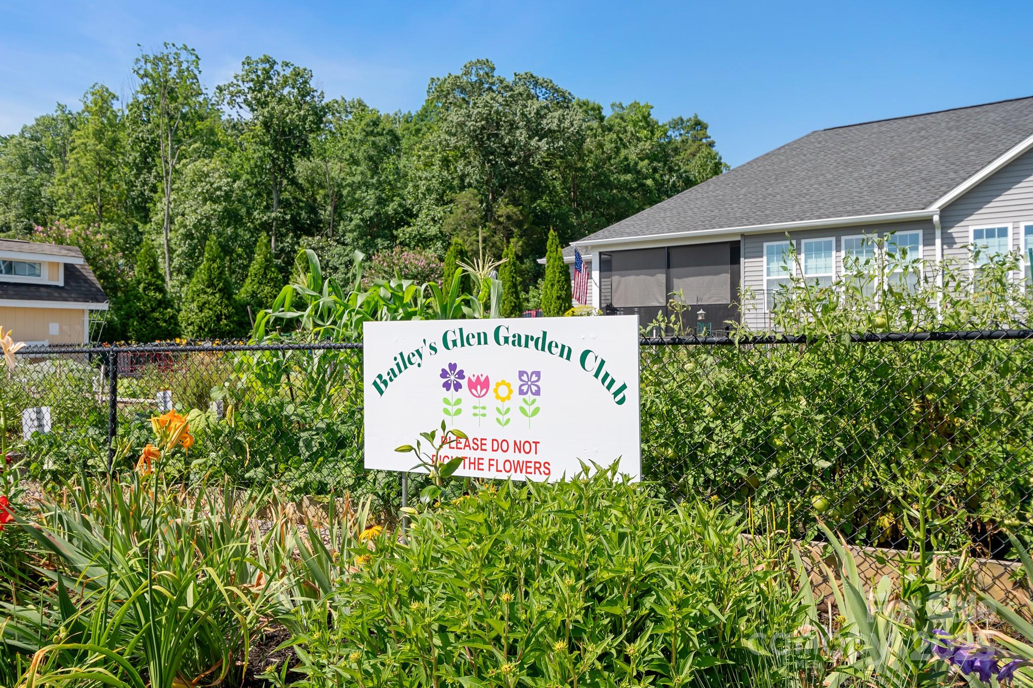 Cornelius, North Carolina, 28031, United States, 3 Bedrooms Bedrooms, ,2 BathroomsBathrooms,Residential,For Sale,1955673